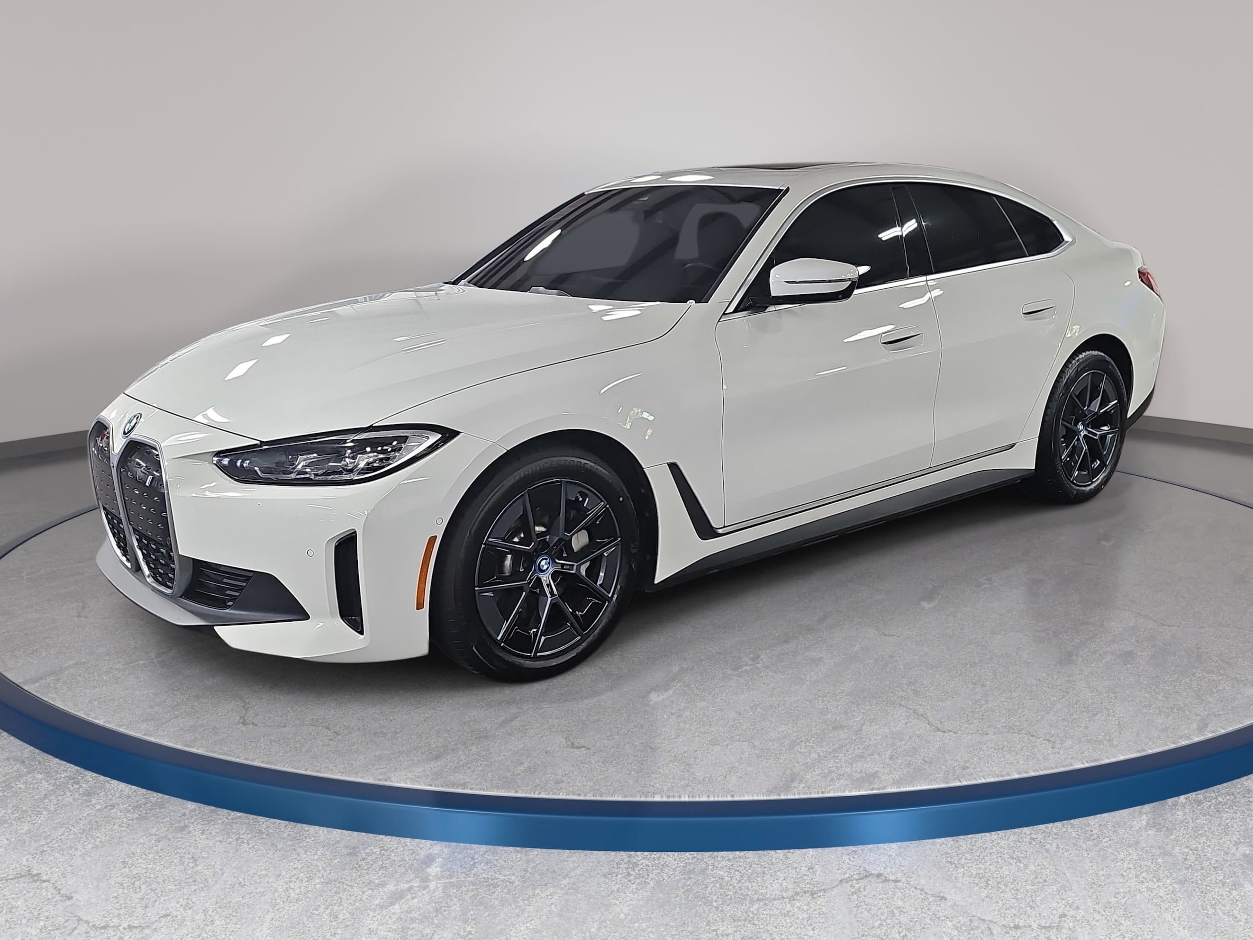 2023 BMW i4 eDrive40's photo