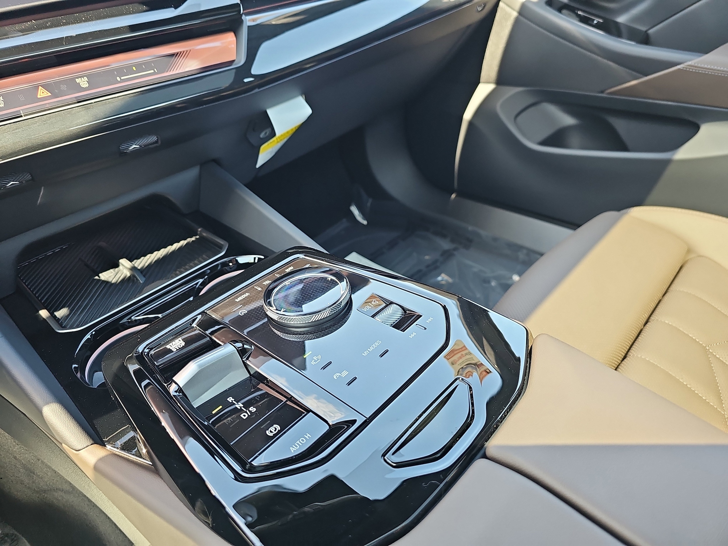 2026 BMW 5 Series 530i - Photo 27