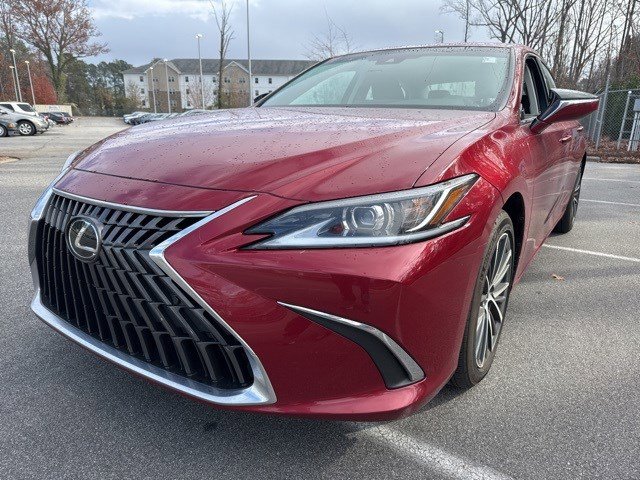 2022 Lexus ES 350's photo