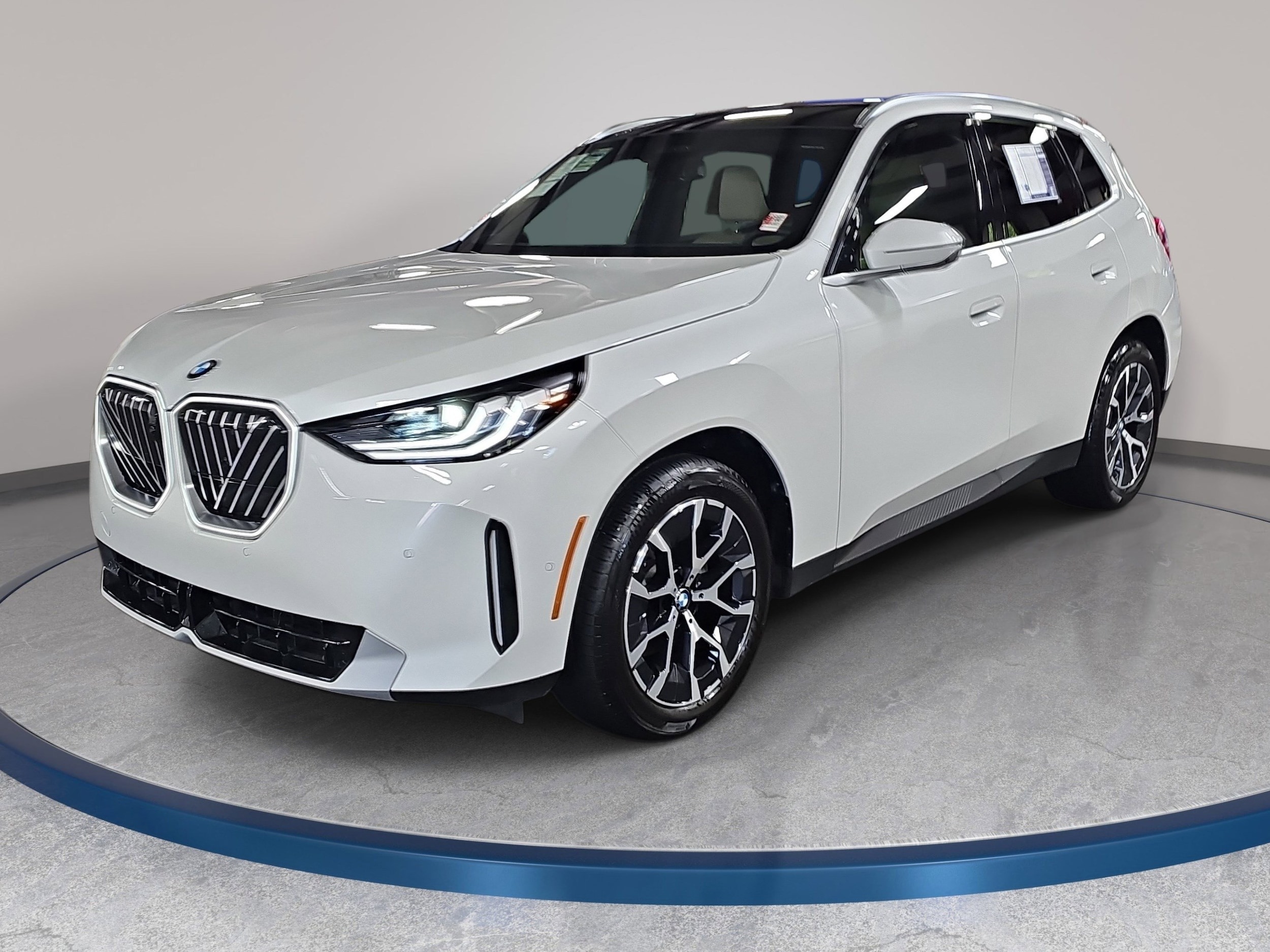 2025 BMW X3 30 XDRIVE's photo