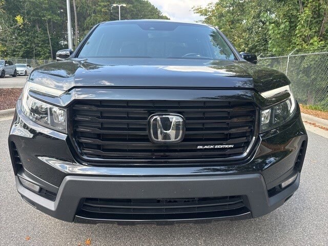 2023 Honda Ridgeline Black Edition photo 2