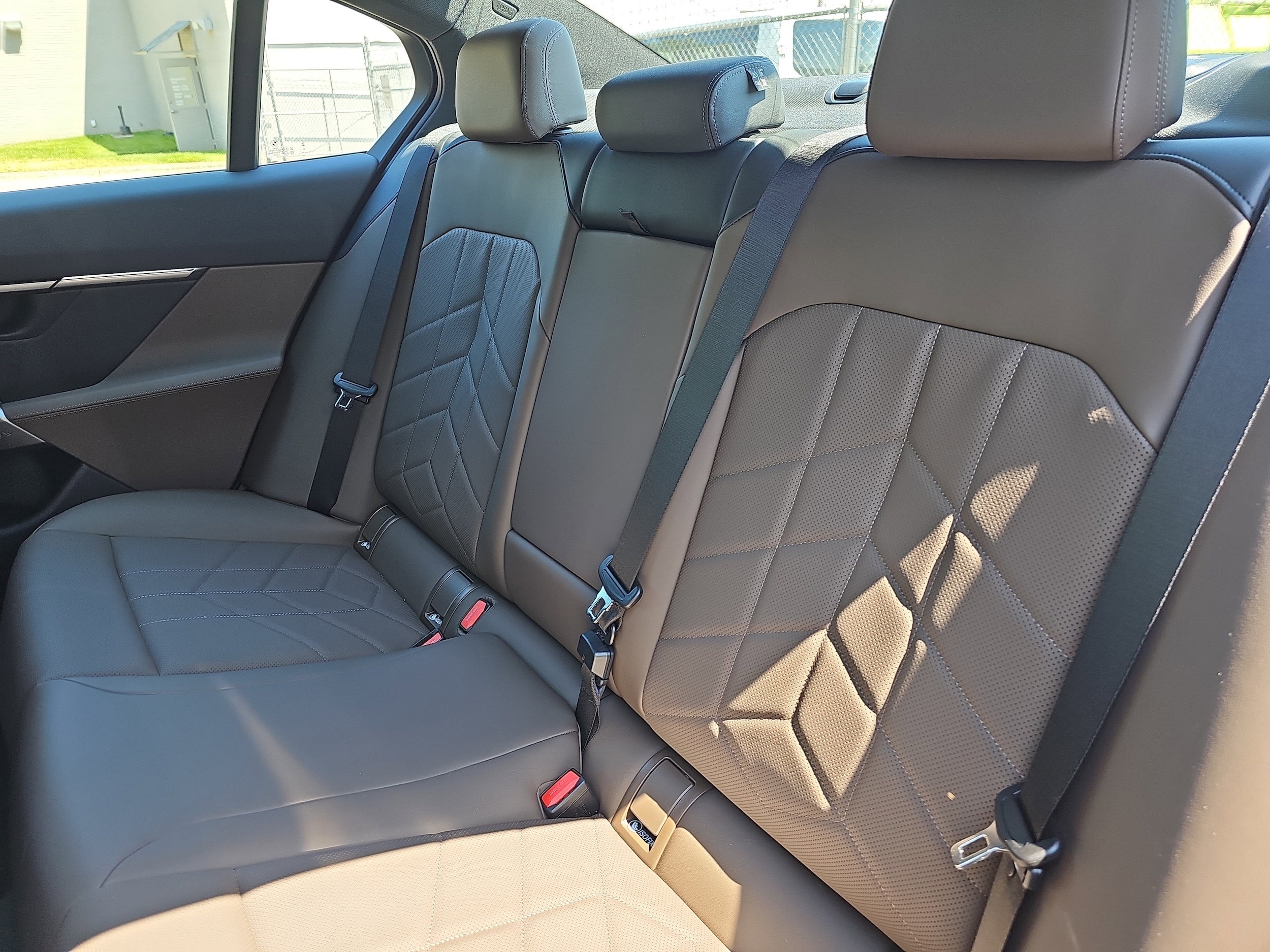 2026 BMW 5 Series 530i - Photo 16
