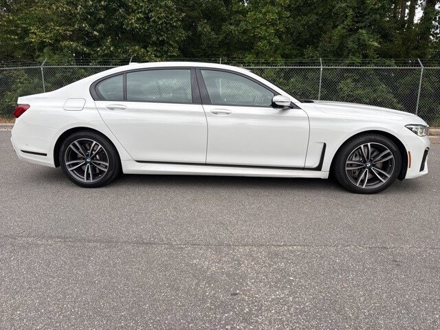 2022 Bmw 750i xDrive Sedan photo 4