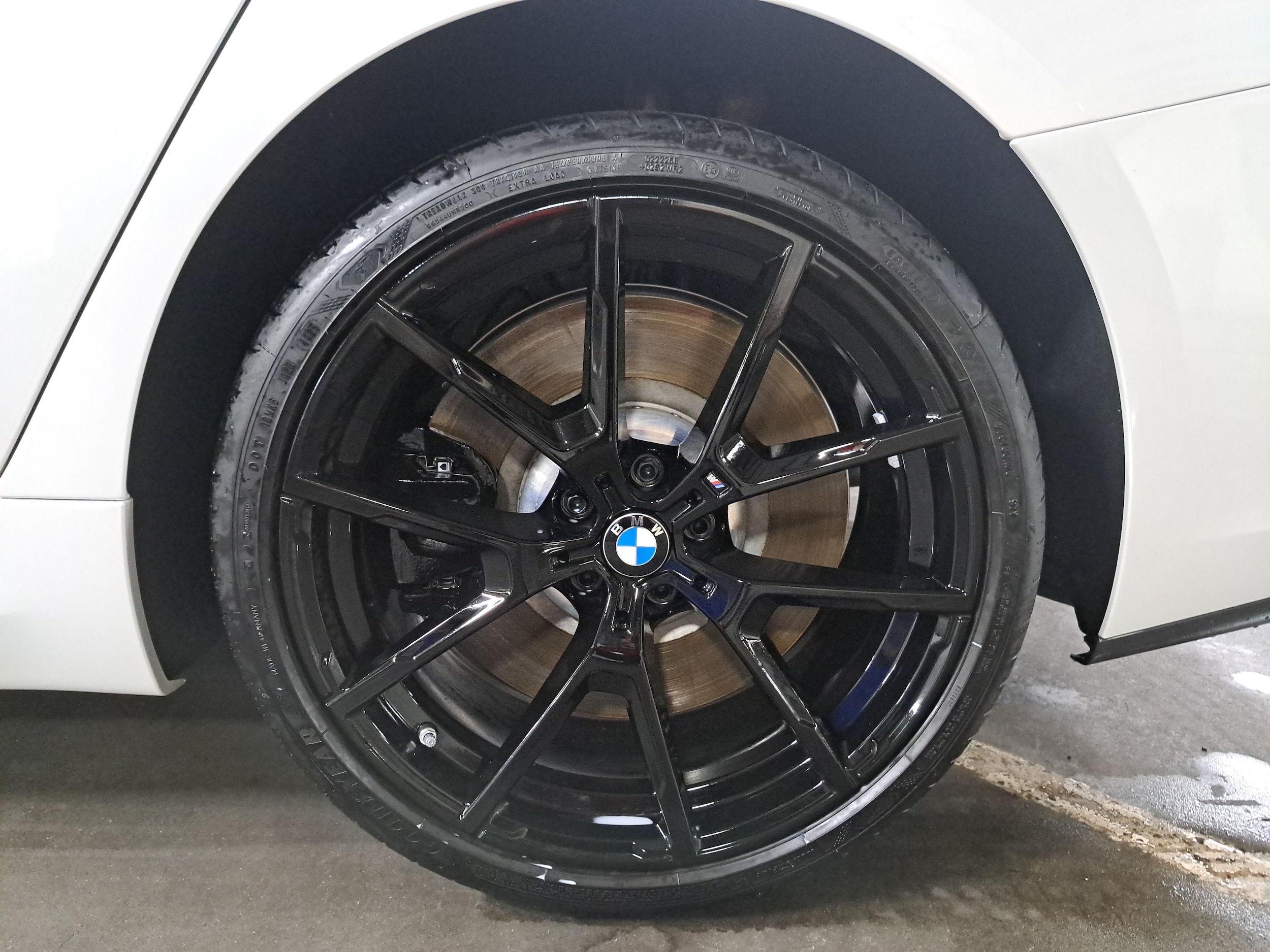 2026 BMW 8 Series M850i - Photo 33