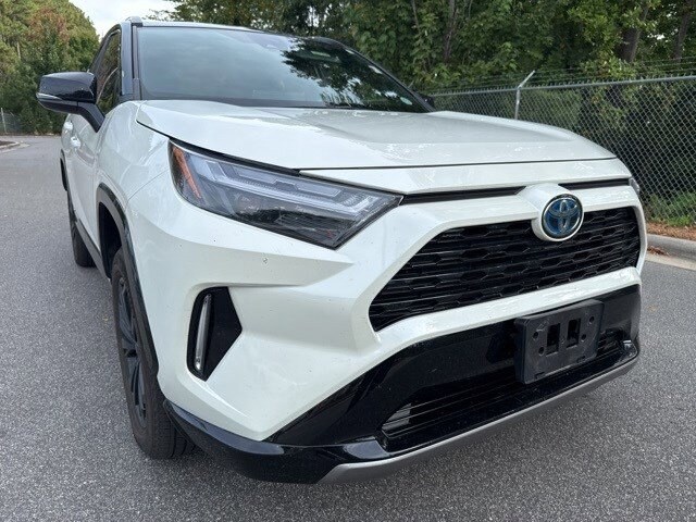 2022 Toyota RAV4 Hybrid XSE photo 3
