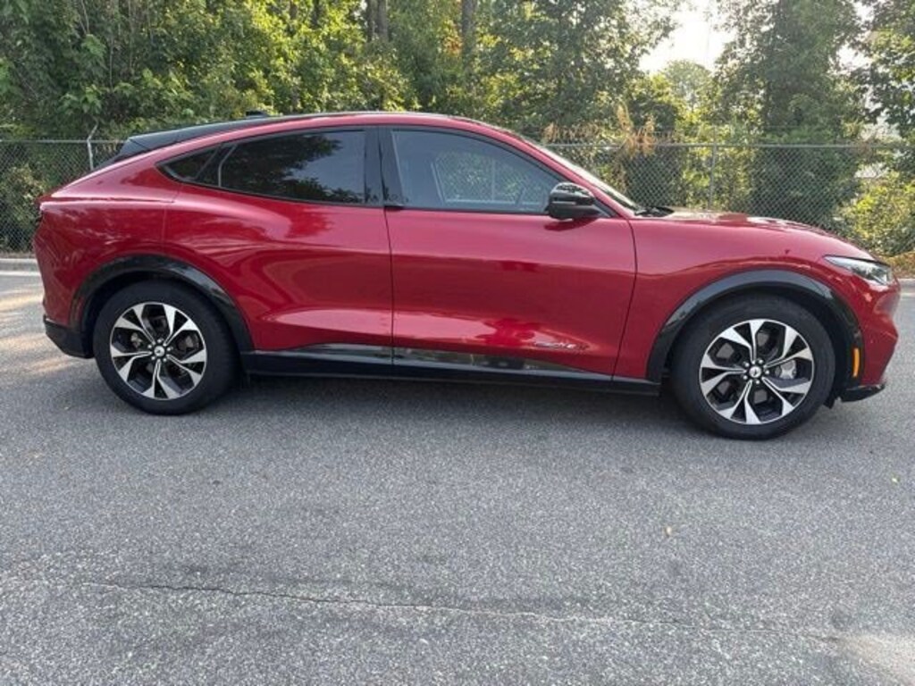 Used 2022 Ford Mustang Mach-E Premium SUV