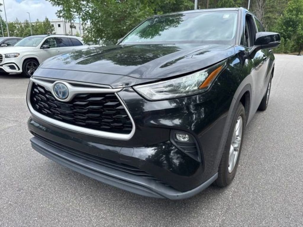 Used 2020 Toyota Highlander Hybrid LE SUV