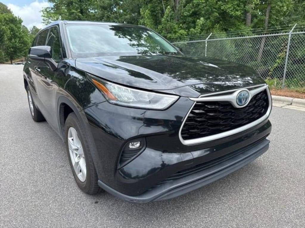 Used 2020 Toyota Highlander Hybrid LE SUV