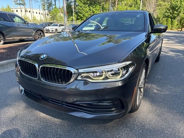 2017 BMW 5 Series 540i xDrive Sedan's photo