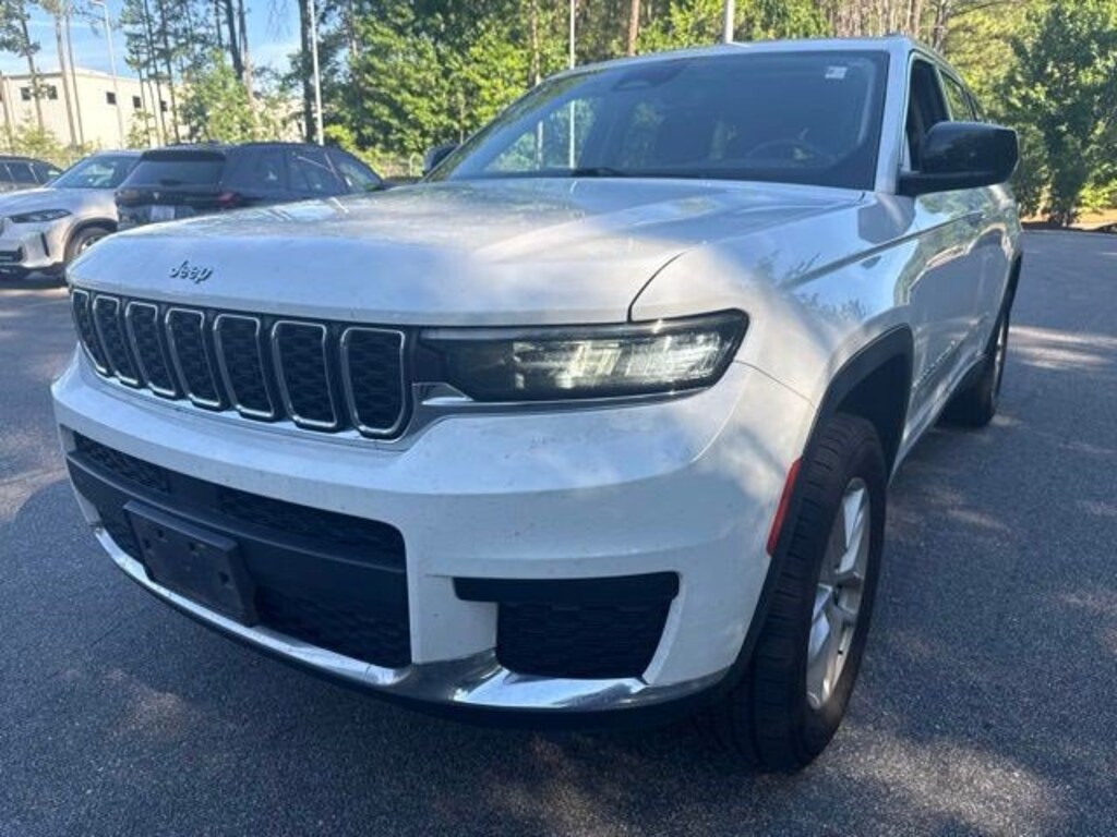 Used 2022 Jeep New Grand Cherokee Laredo SUV