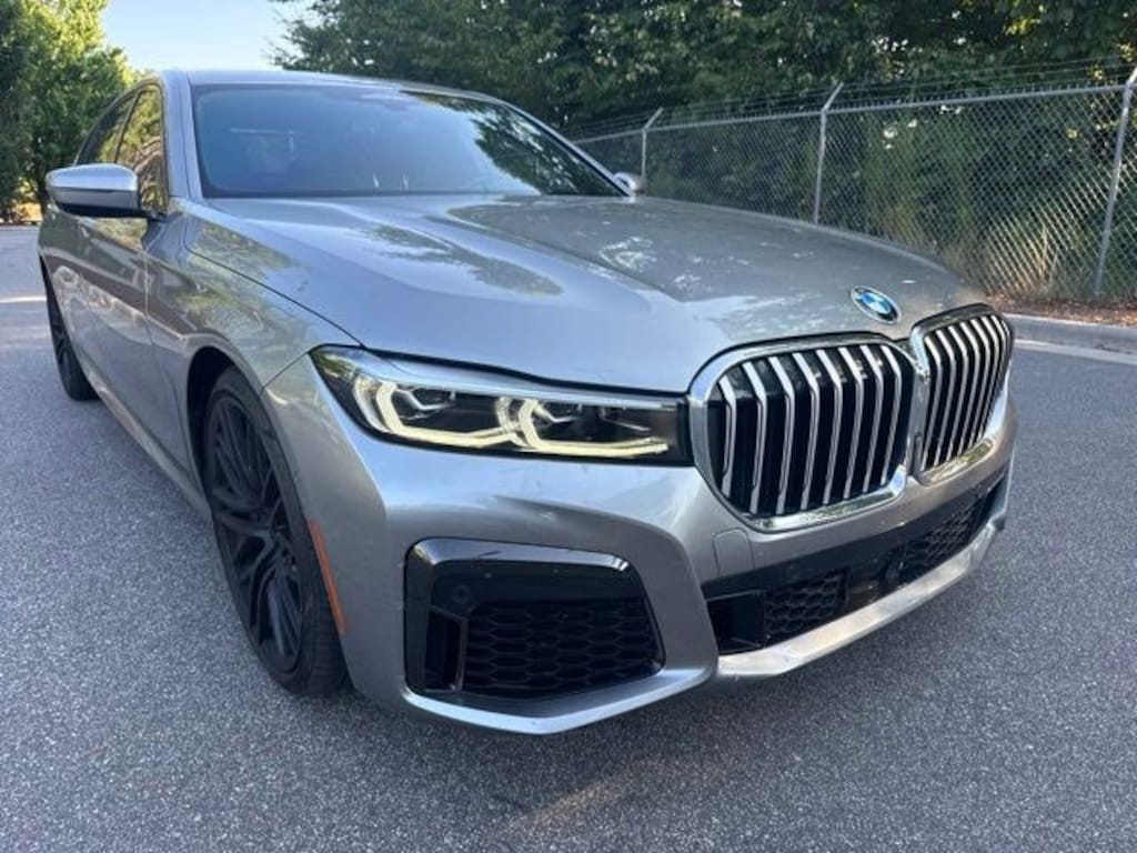 Used 2022 BMW 740i Sedan