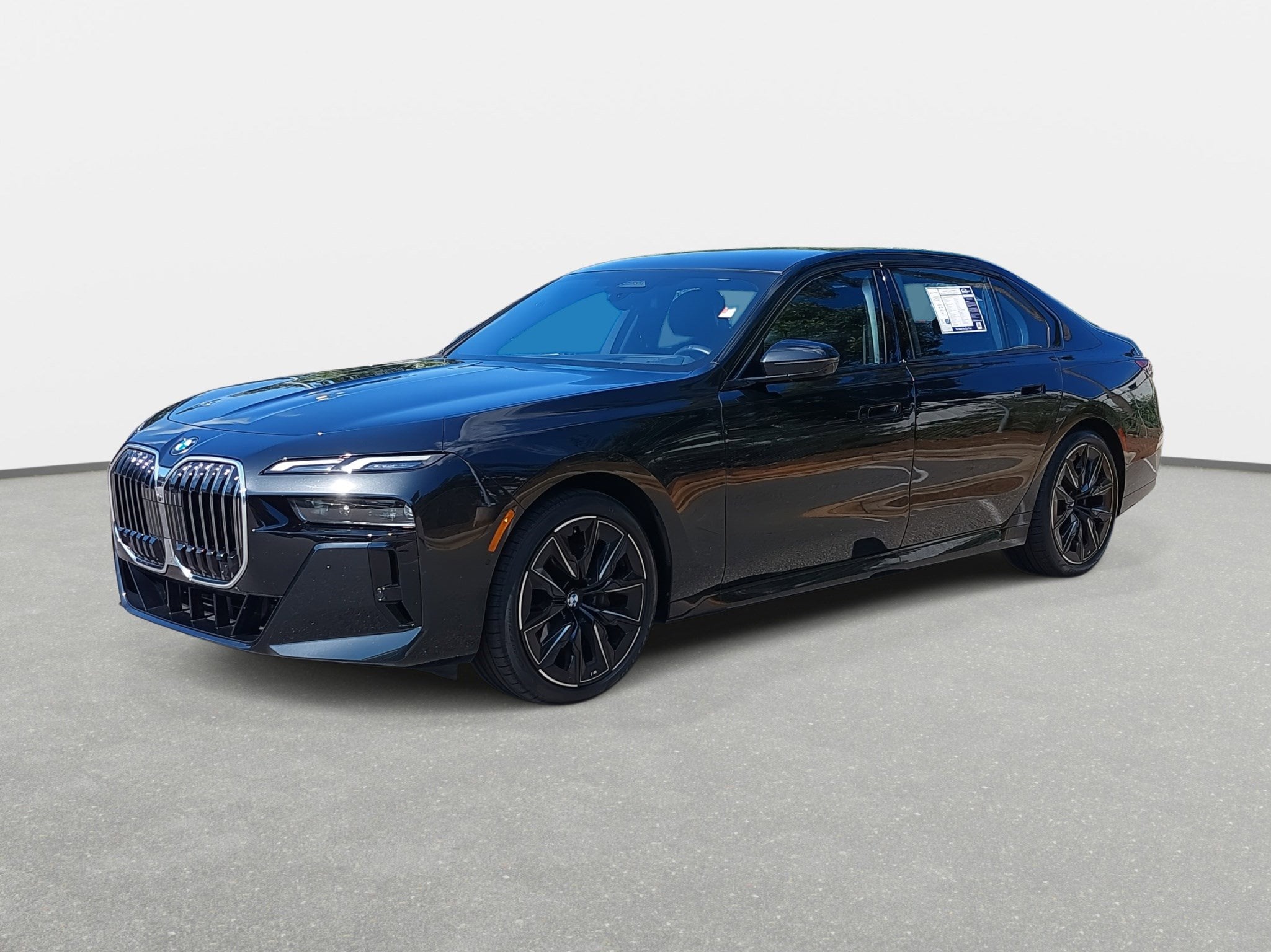 2025 BMW 740i xDrive Sedan