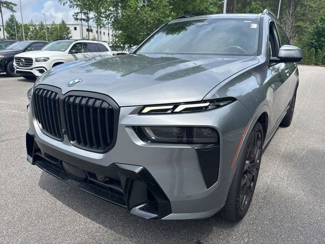 2024 BMW X7 xDrive40i's photo