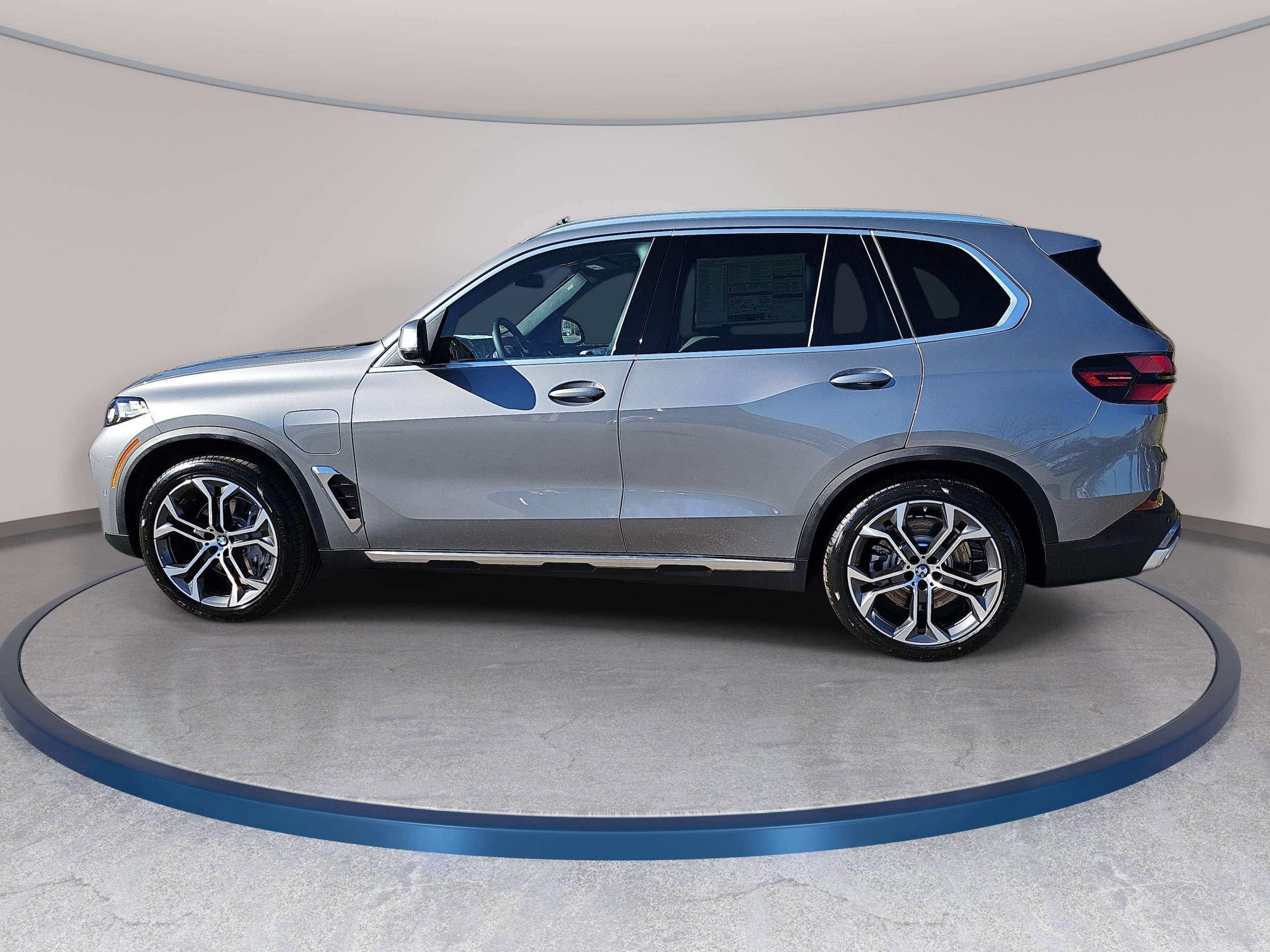 2026 BMW X5 50e - Photo 8