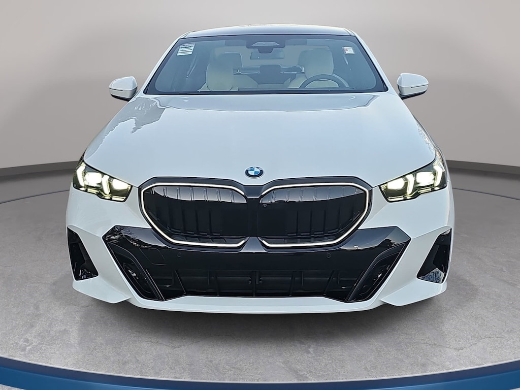 New 2026 BMW 530i xDrive Sedan