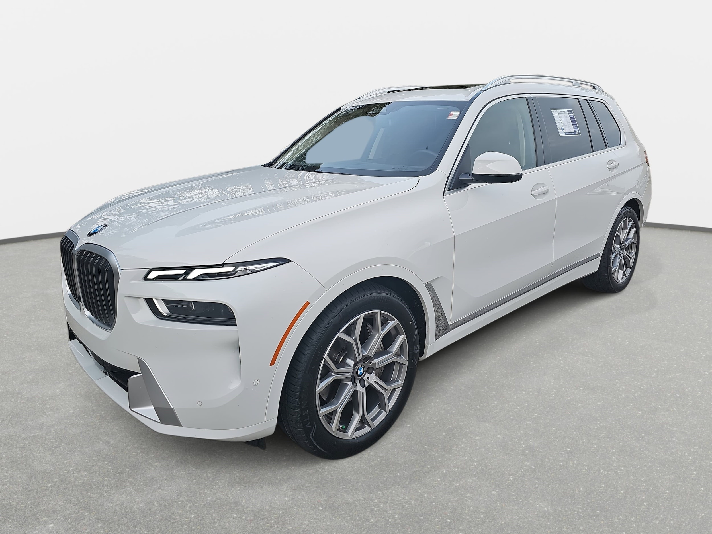 2024 BMW X7 40i's photo