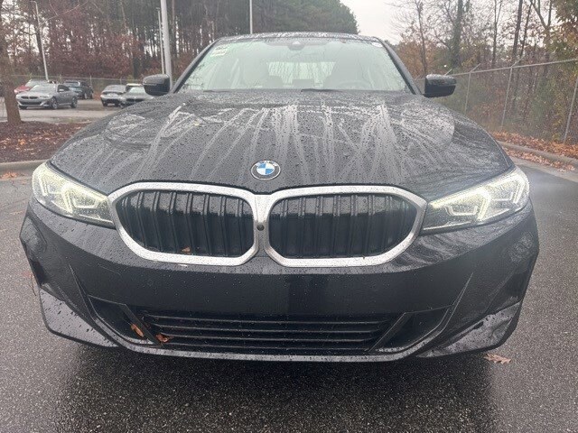 2025 Bmw 330i Sedan photo 2