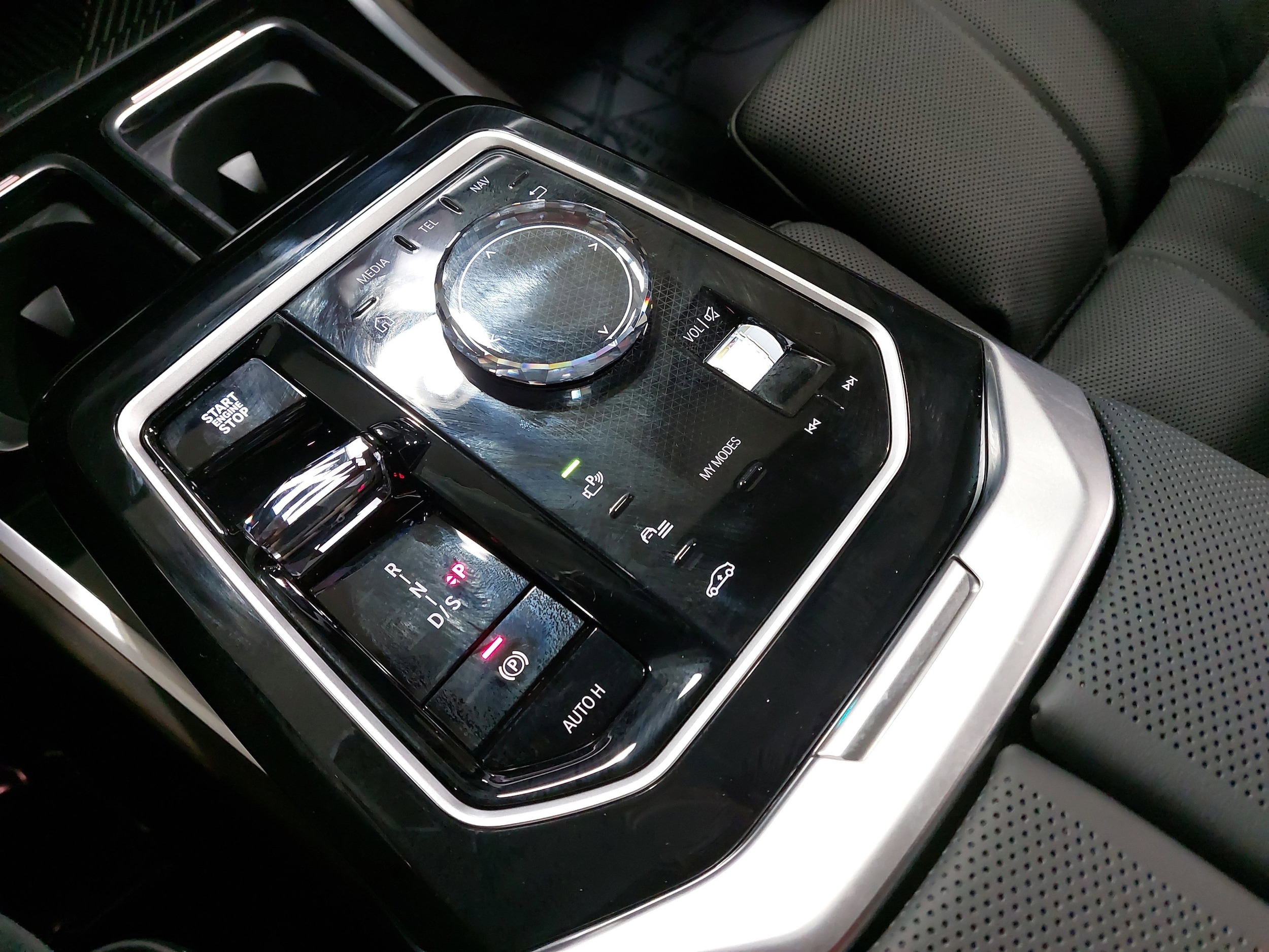 2025 BMW 7 Series 760i - Photo 25