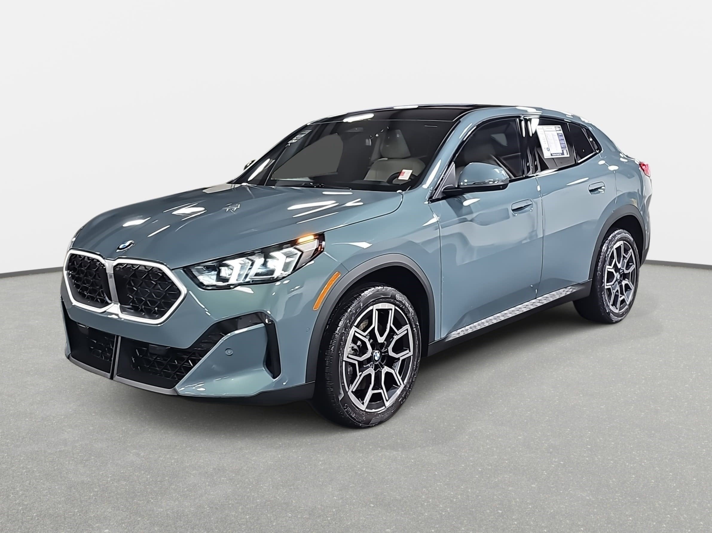 2025 BMW X2 28i's photo