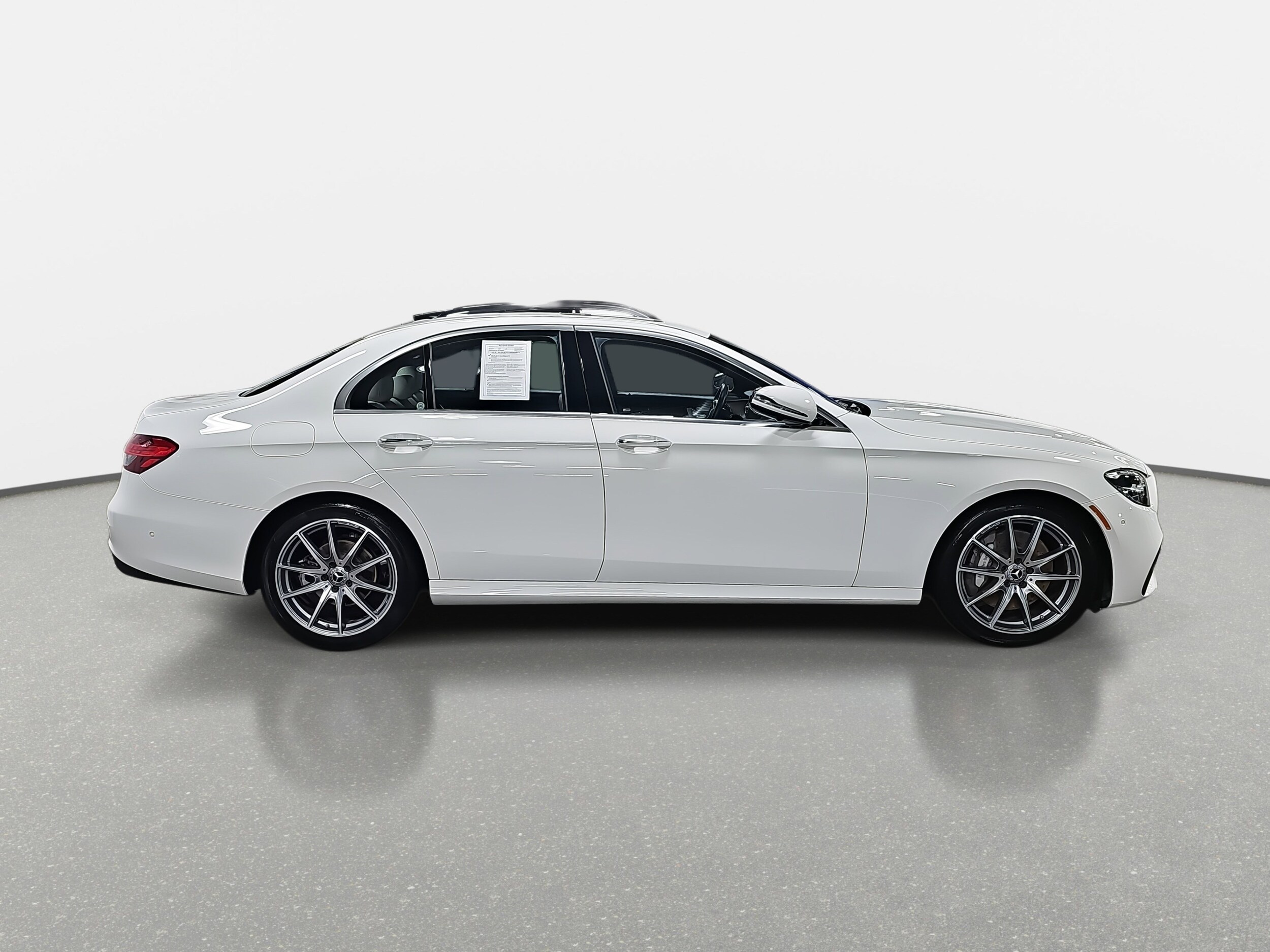2022 Mercedes Benz E 350 Sedan photo 4