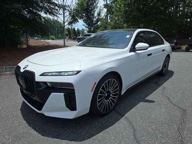 2025 BMW 7 Series 760i xDrive Sedan's photo