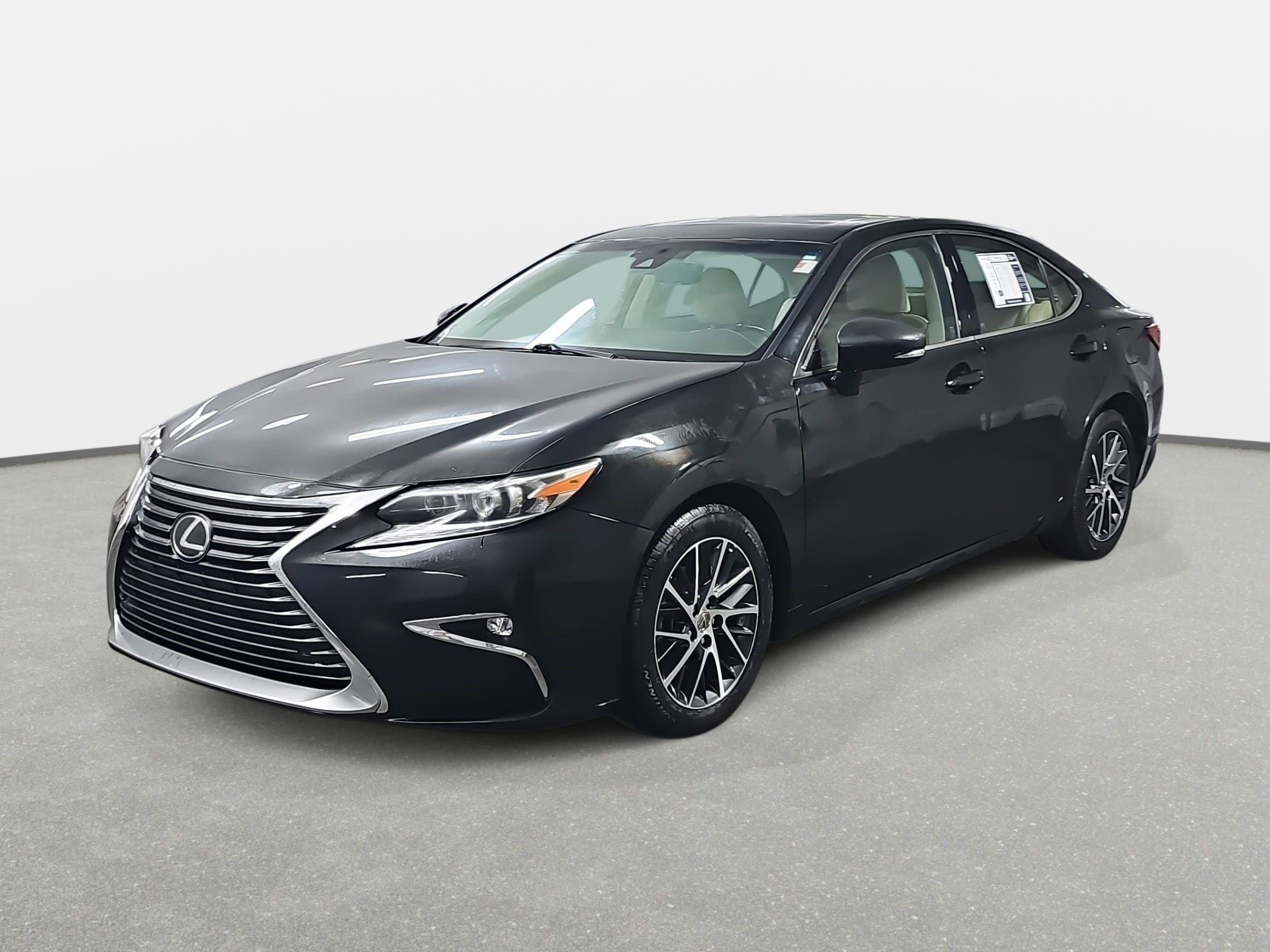 2017 Lexus ES 350's photo