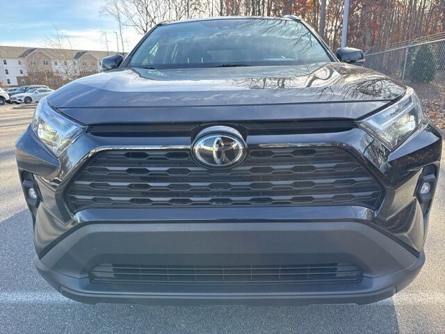 2022 Toyota RAV4 XLE Premium photo 2