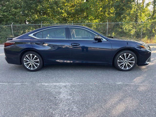 Used 2021 Lexus ES 350 Sedan