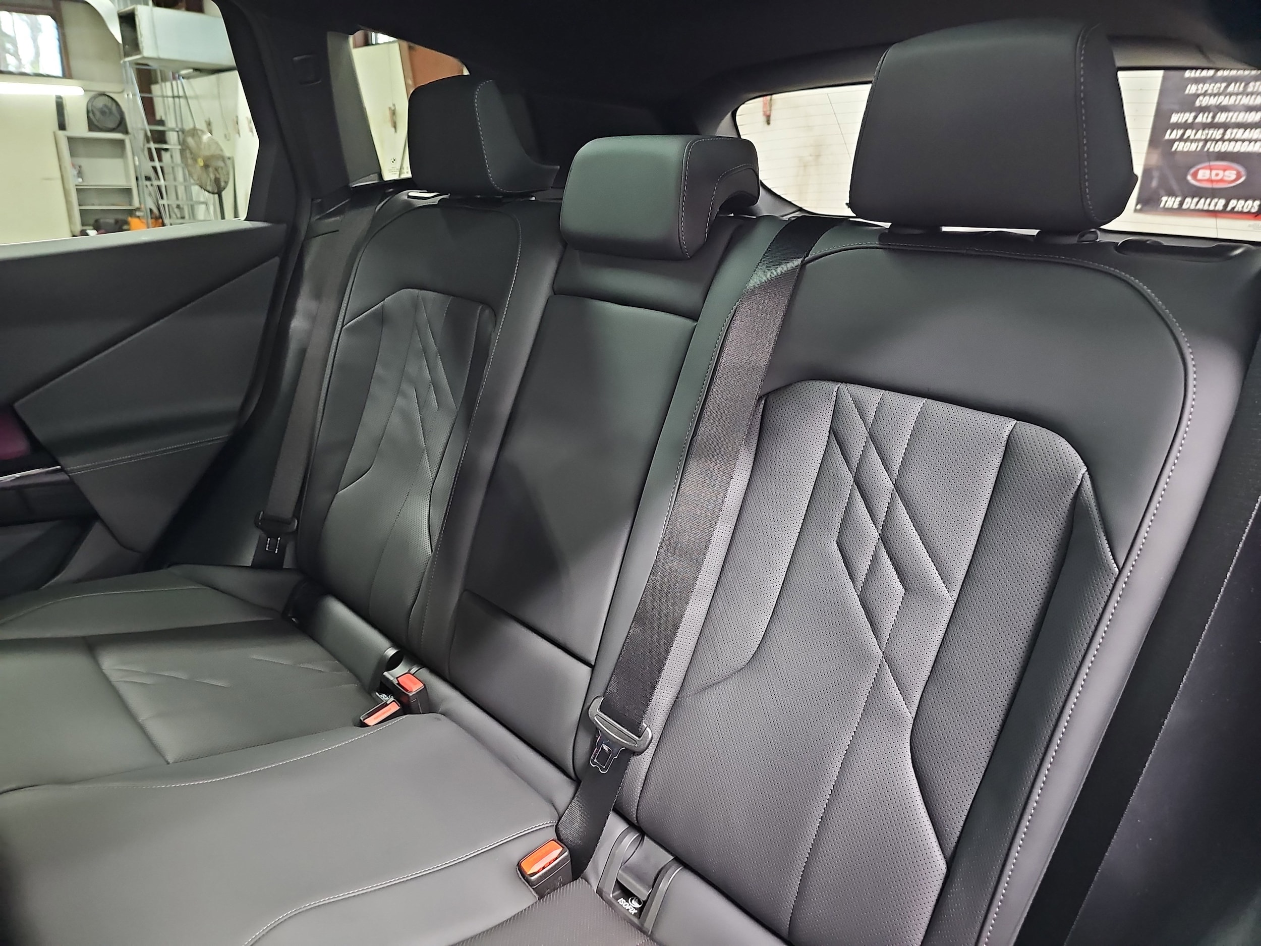 2026 BMW X3 30 - Photo 15