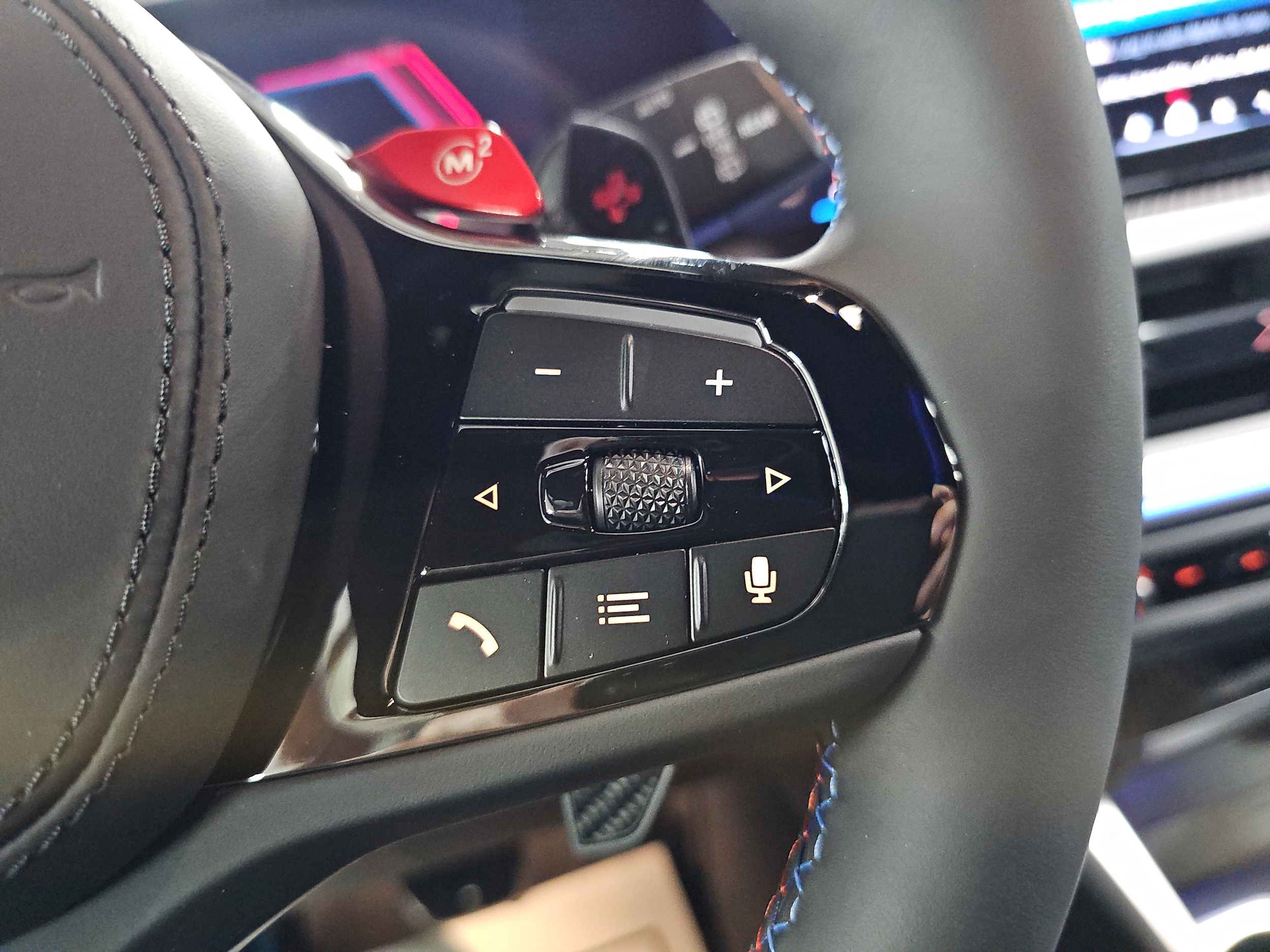2026 BMW XM Base - Photo 19
