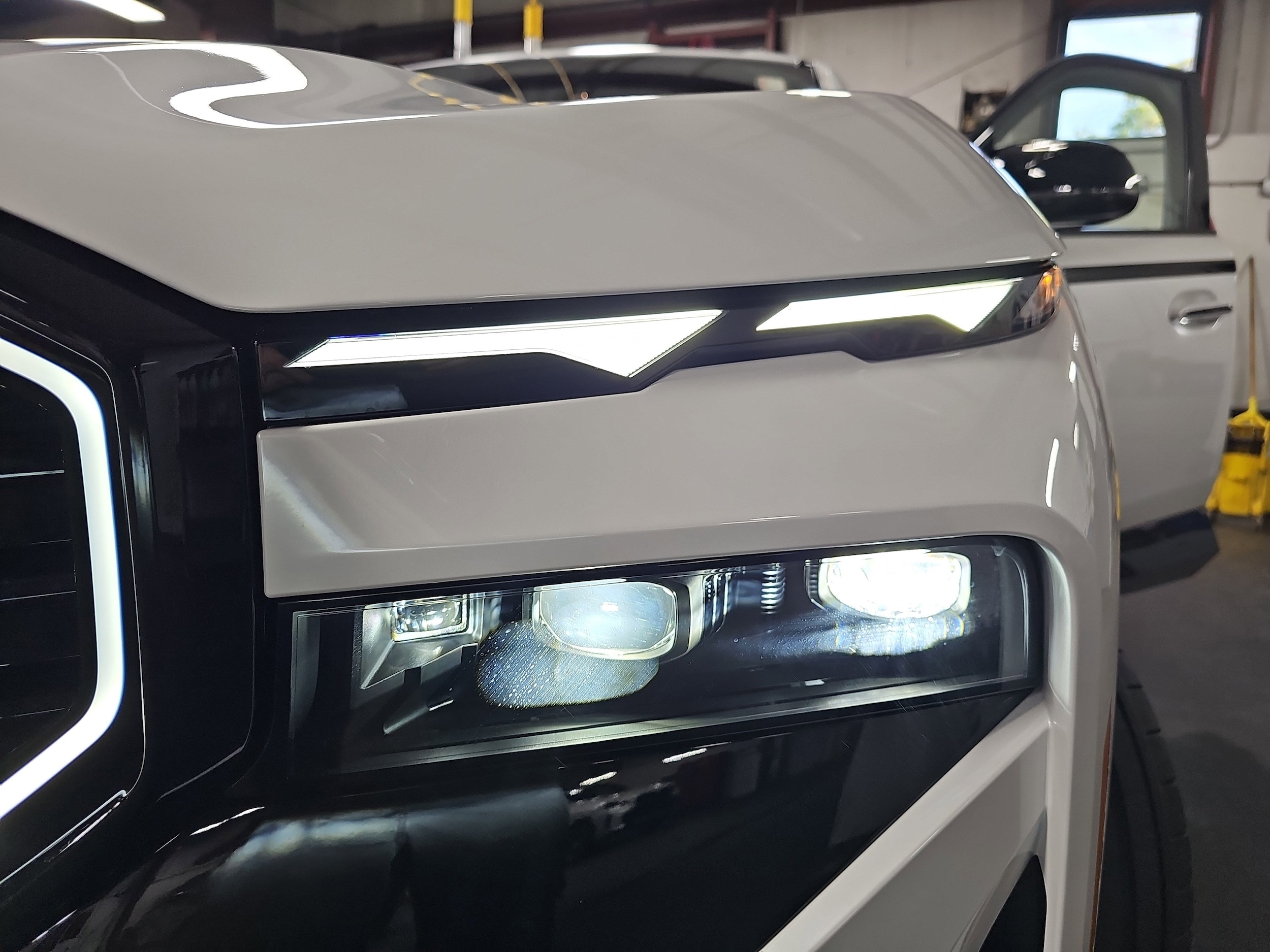 2026 BMW XM Base - Photo 33