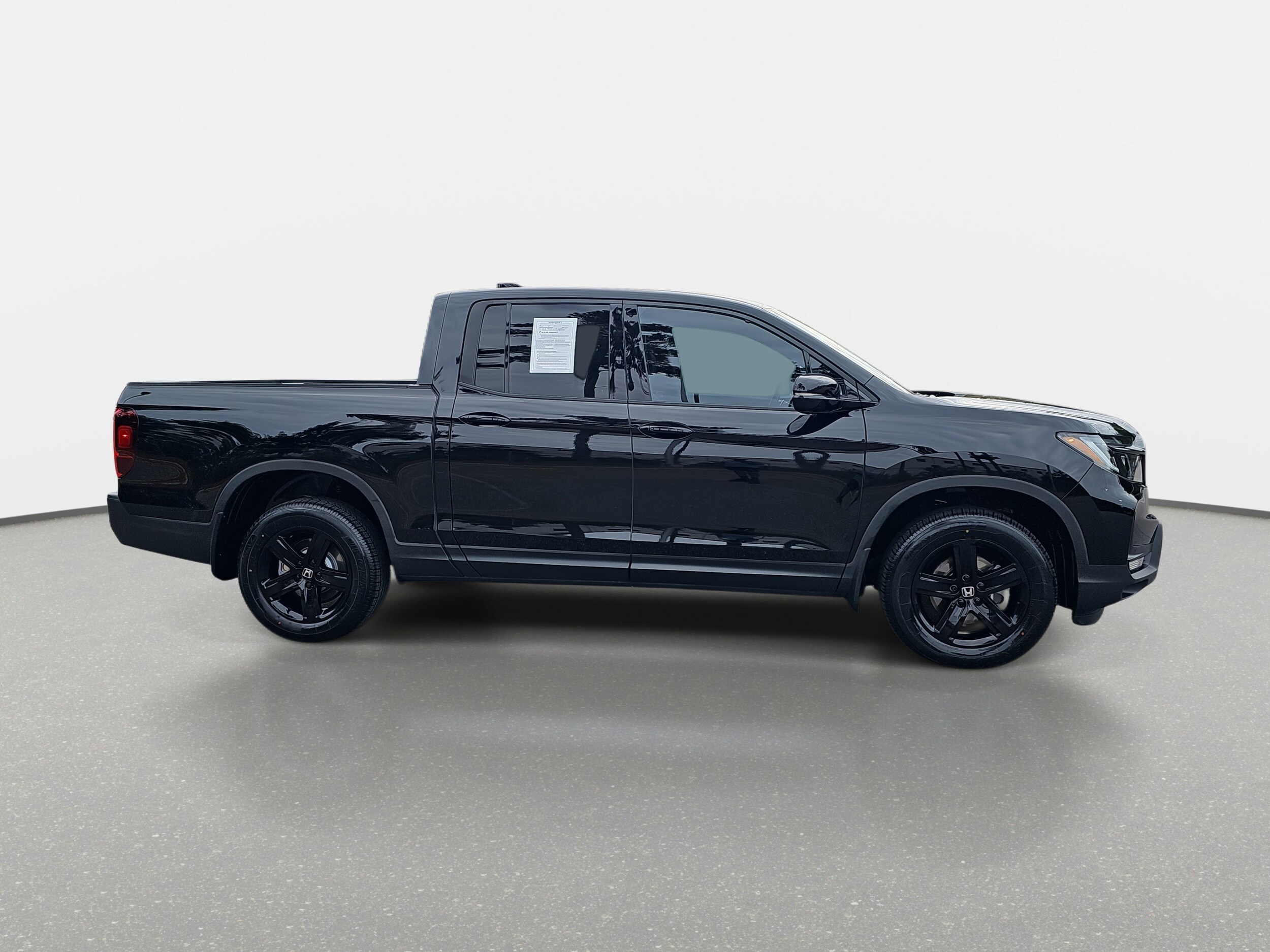 2023 Honda Ridgeline Black Edition photo 4