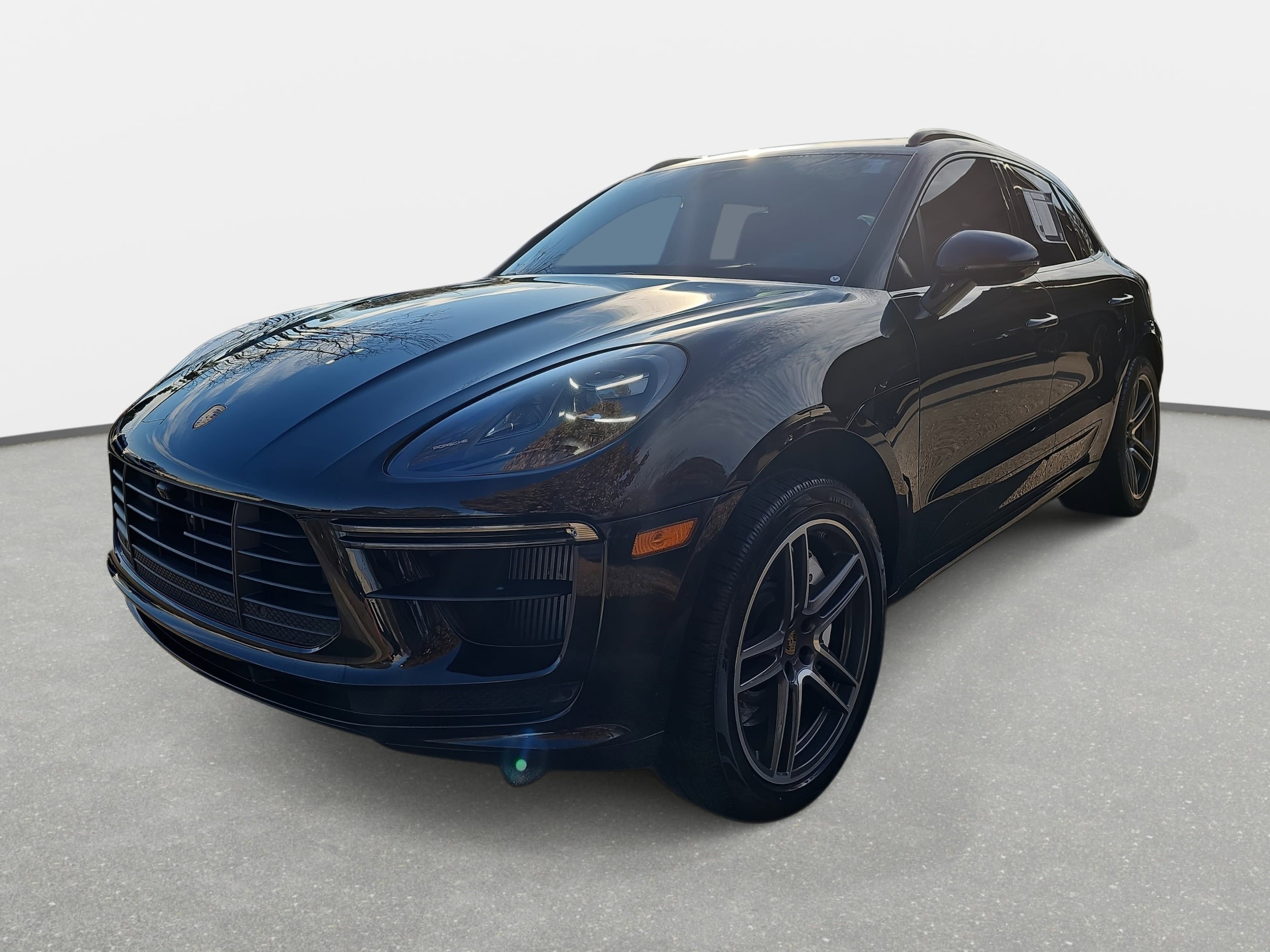 2021 Porsche Macan Turbo's photo