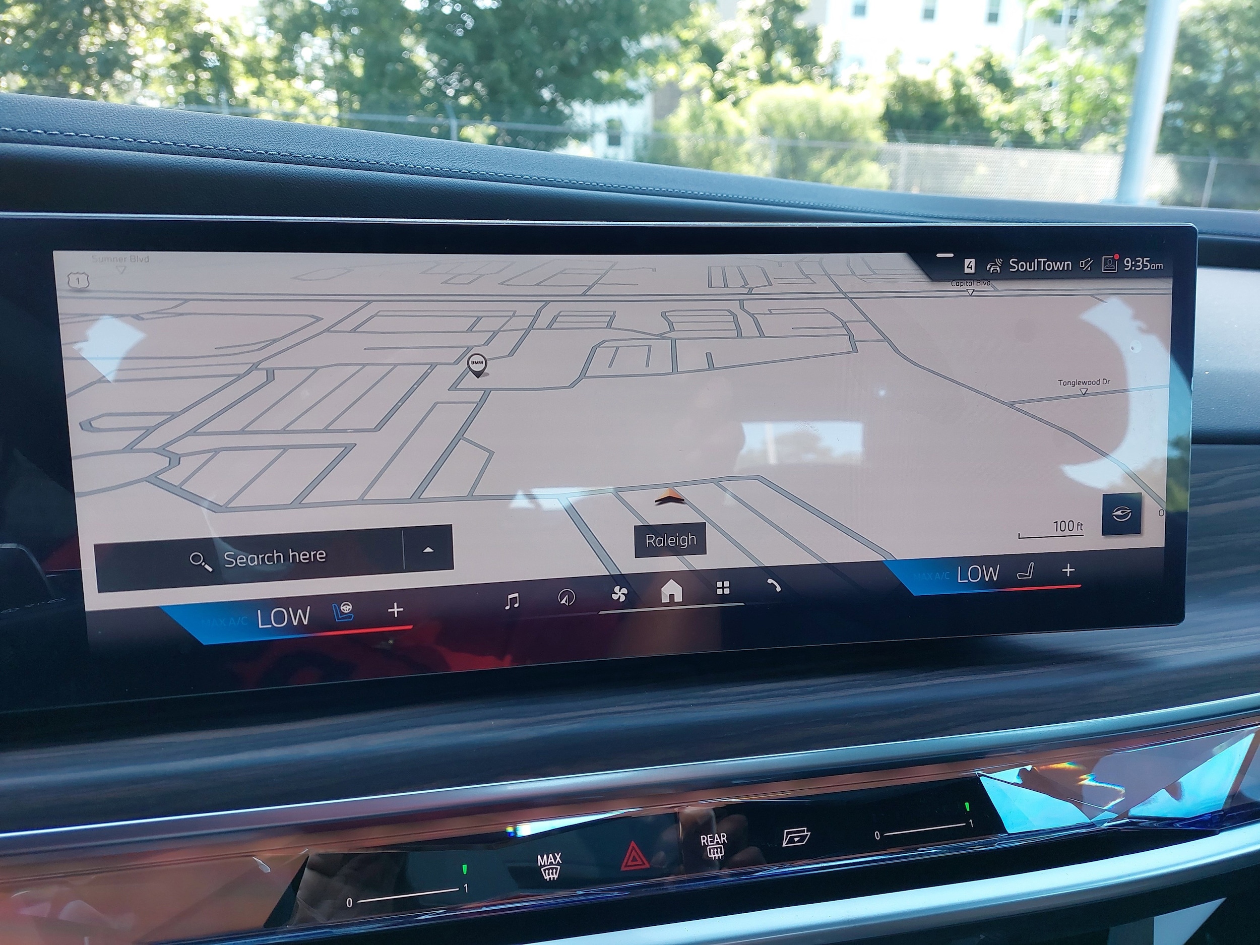 2025 BMW 7 Series 760i - Photo 24