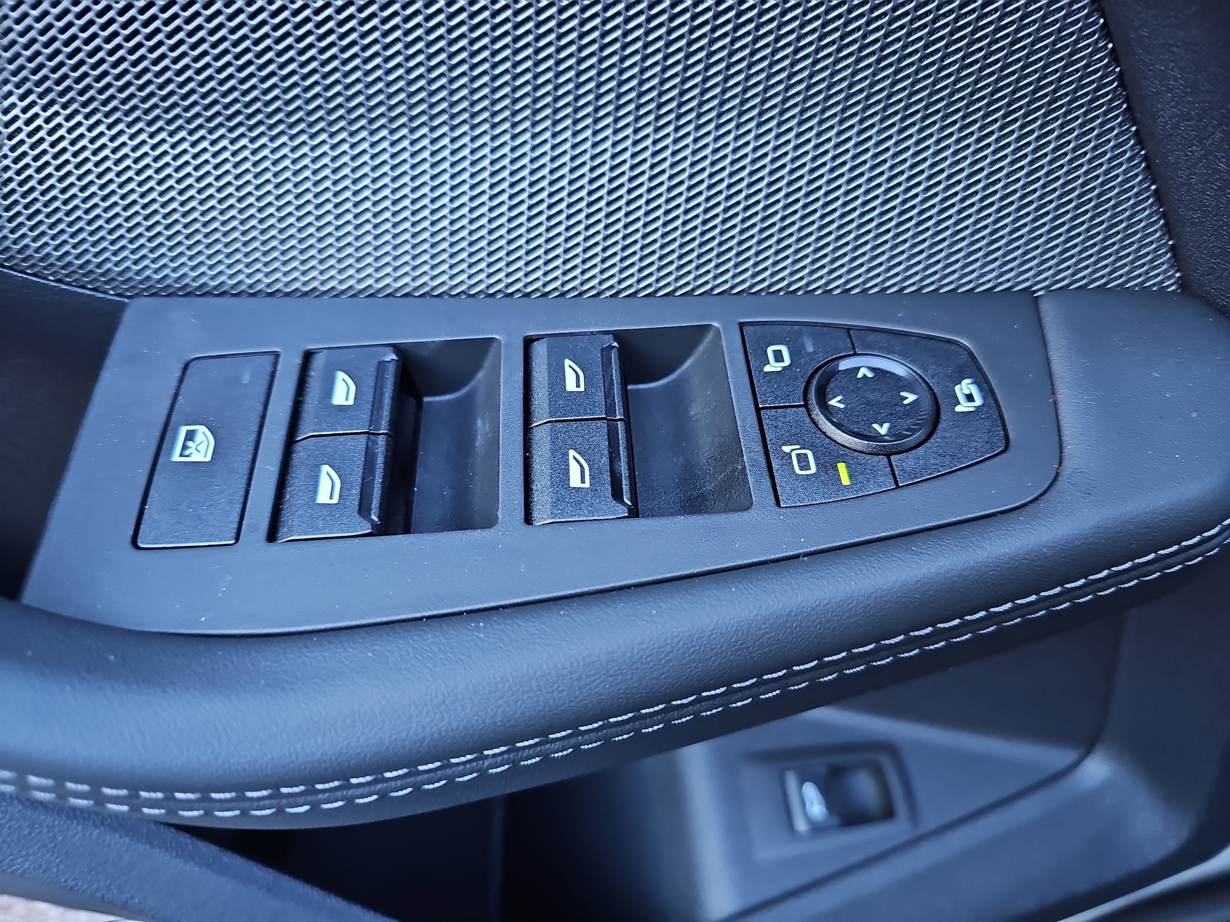 2026 BMW 2 Series M235 - Photo 28
