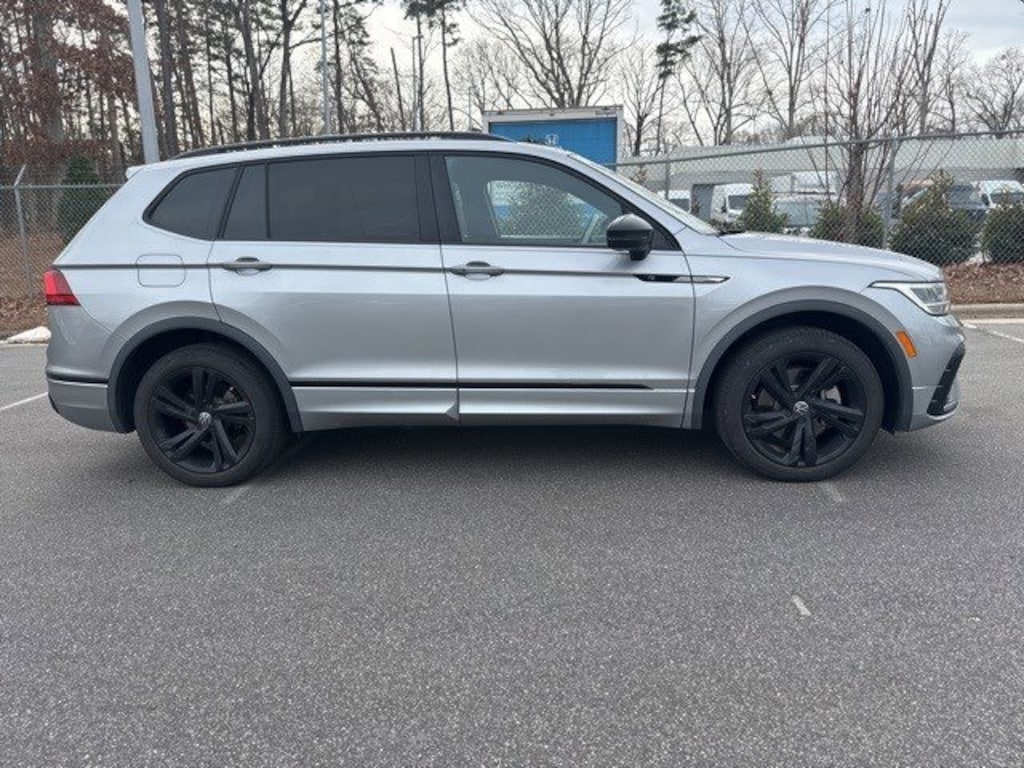 Used 2023 Volkswagen Tiguan 2.0T SE R-Line Black SUV