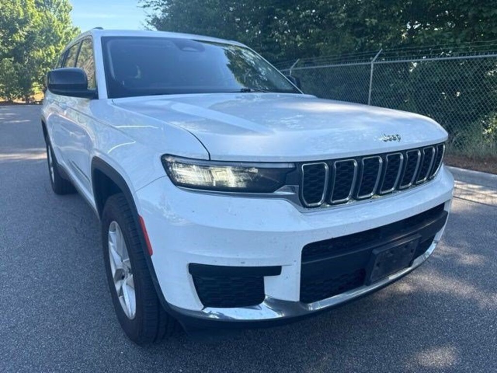 Used 2022 Jeep New Grand Cherokee Laredo SUV