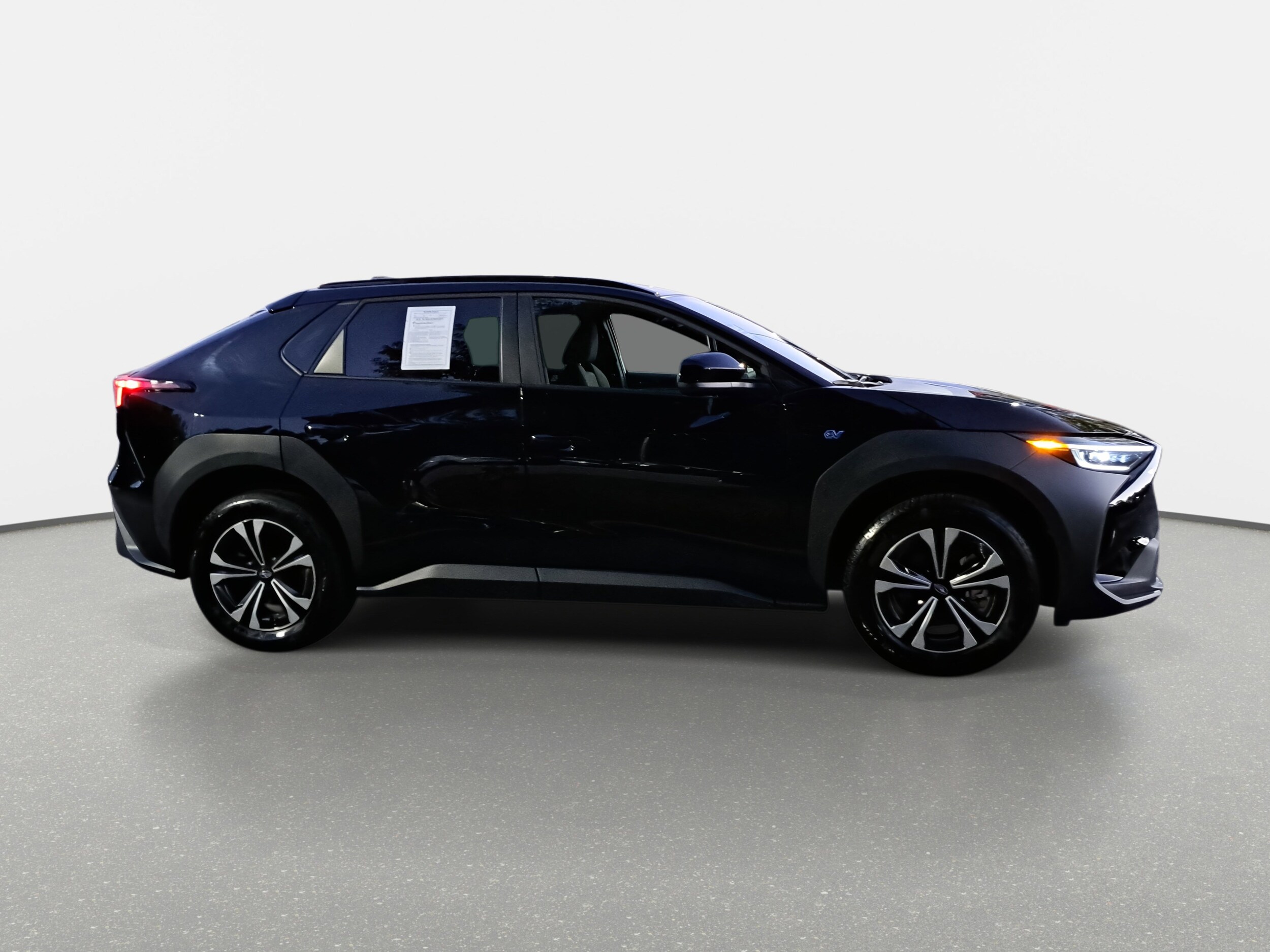 2024 Subaru Solterra Premium photo 4