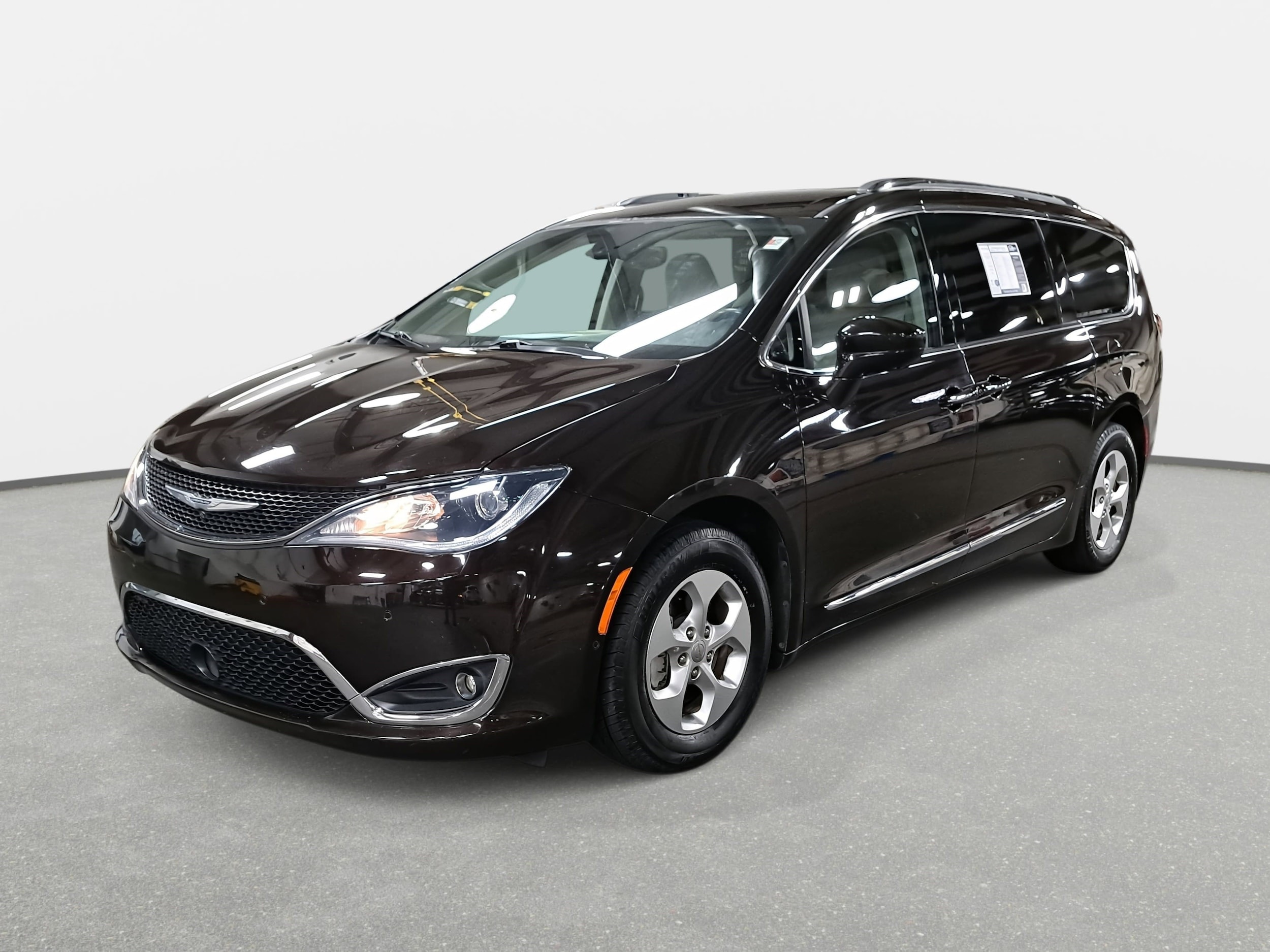 2017 Chrysler Pacifica Touring-L Plus