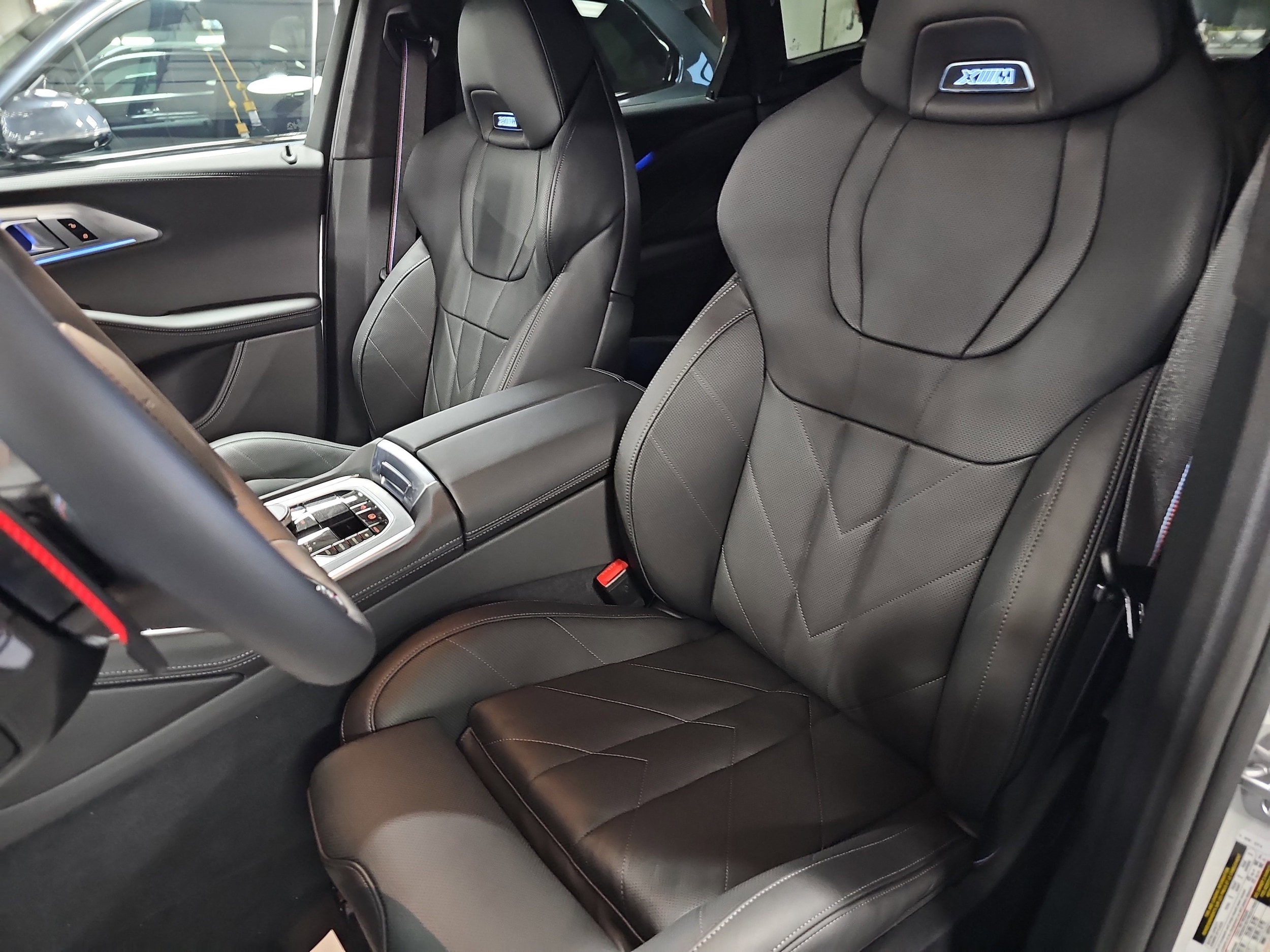 2026 BMW XM Base - Photo 16
