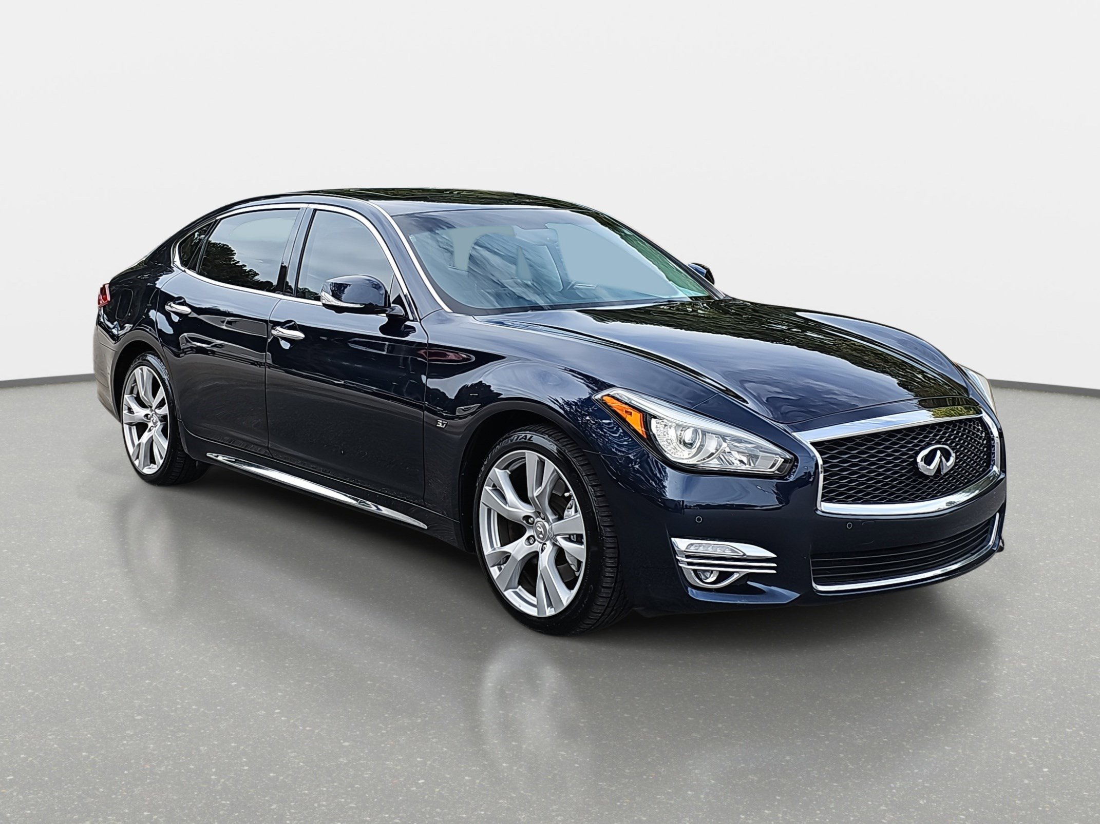 2017 Infiniti Q70L 3.7 photo 3