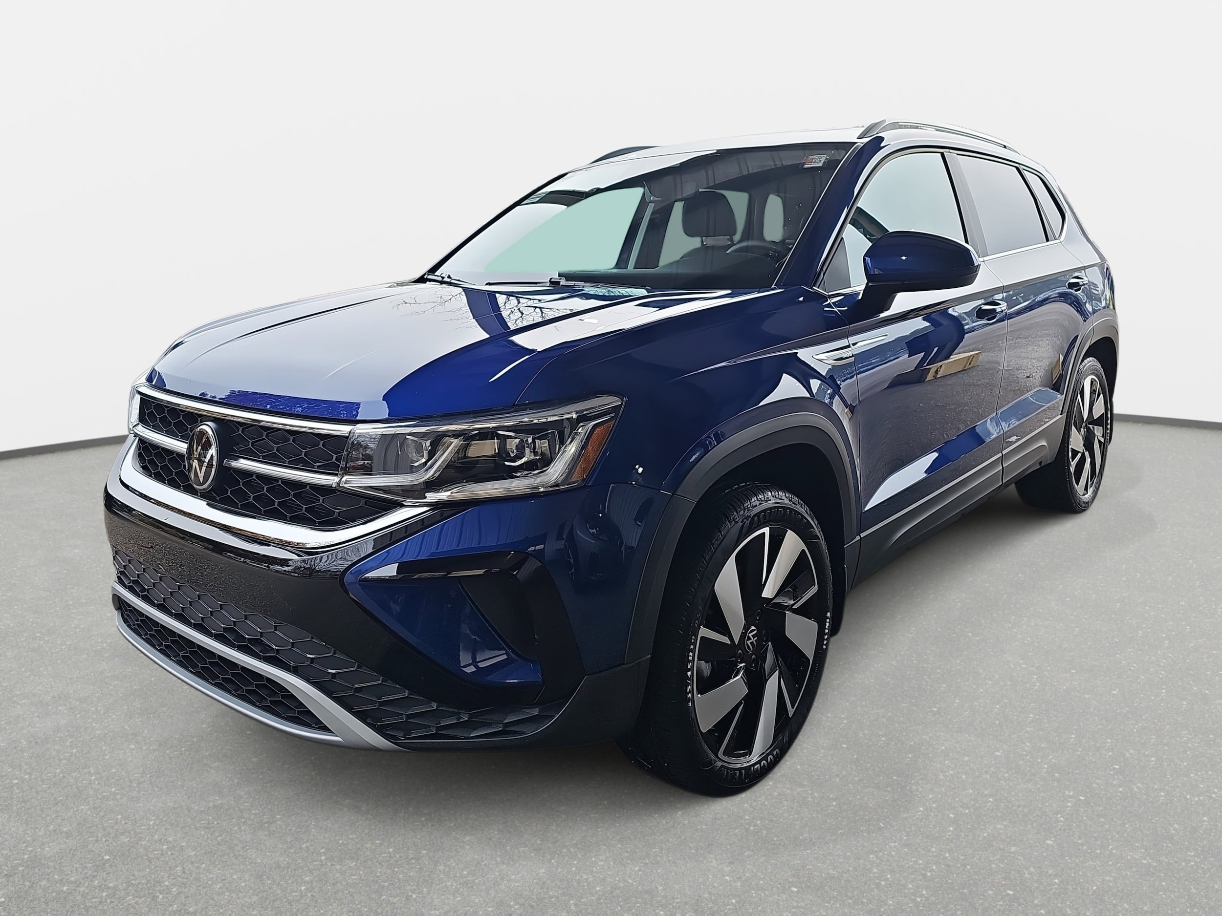 2024 Volkswagen Taos SEL's photo