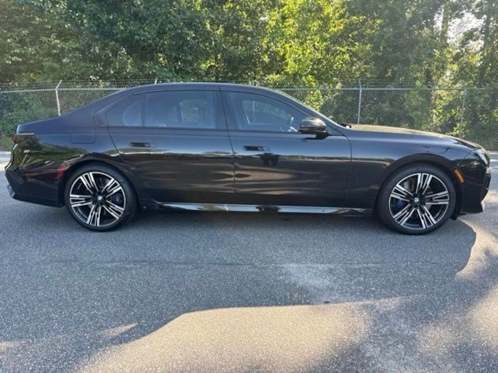 Certified 2024 BMW 760i xDrive Sedan
