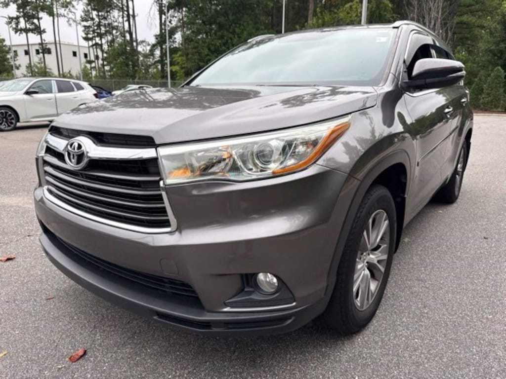 Used 2015 Toyota Highlander XLE V6 SUV