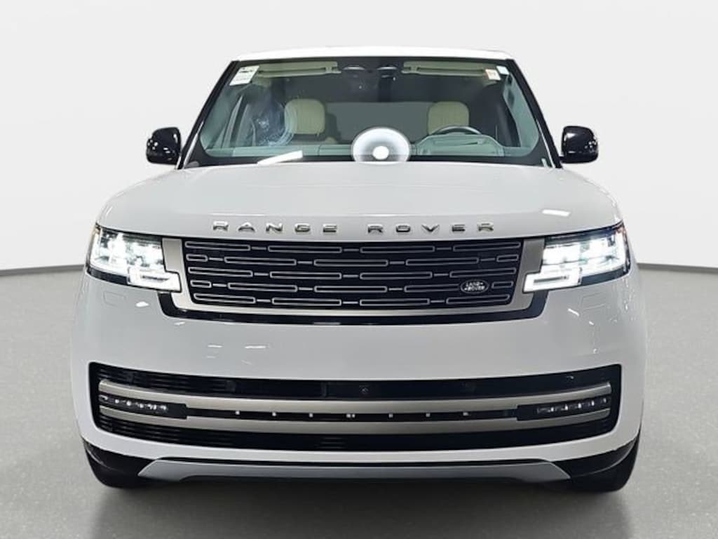 Used 2025 Land Rover Range Rover P530 SE SUV
