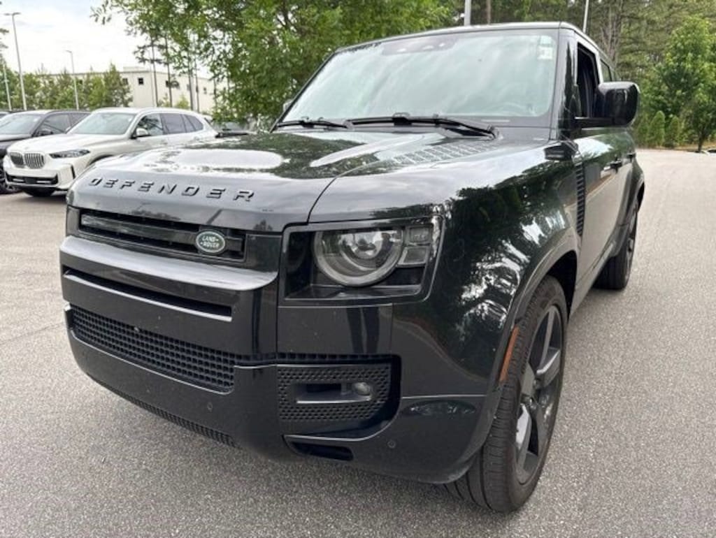 Used 2025 Land Rover Defender 110 V8 SUV