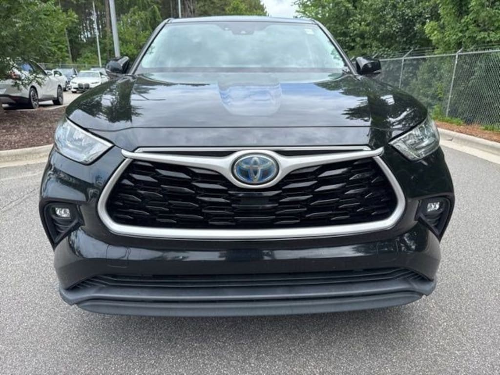 Used 2020 Toyota Highlander Hybrid LE SUV