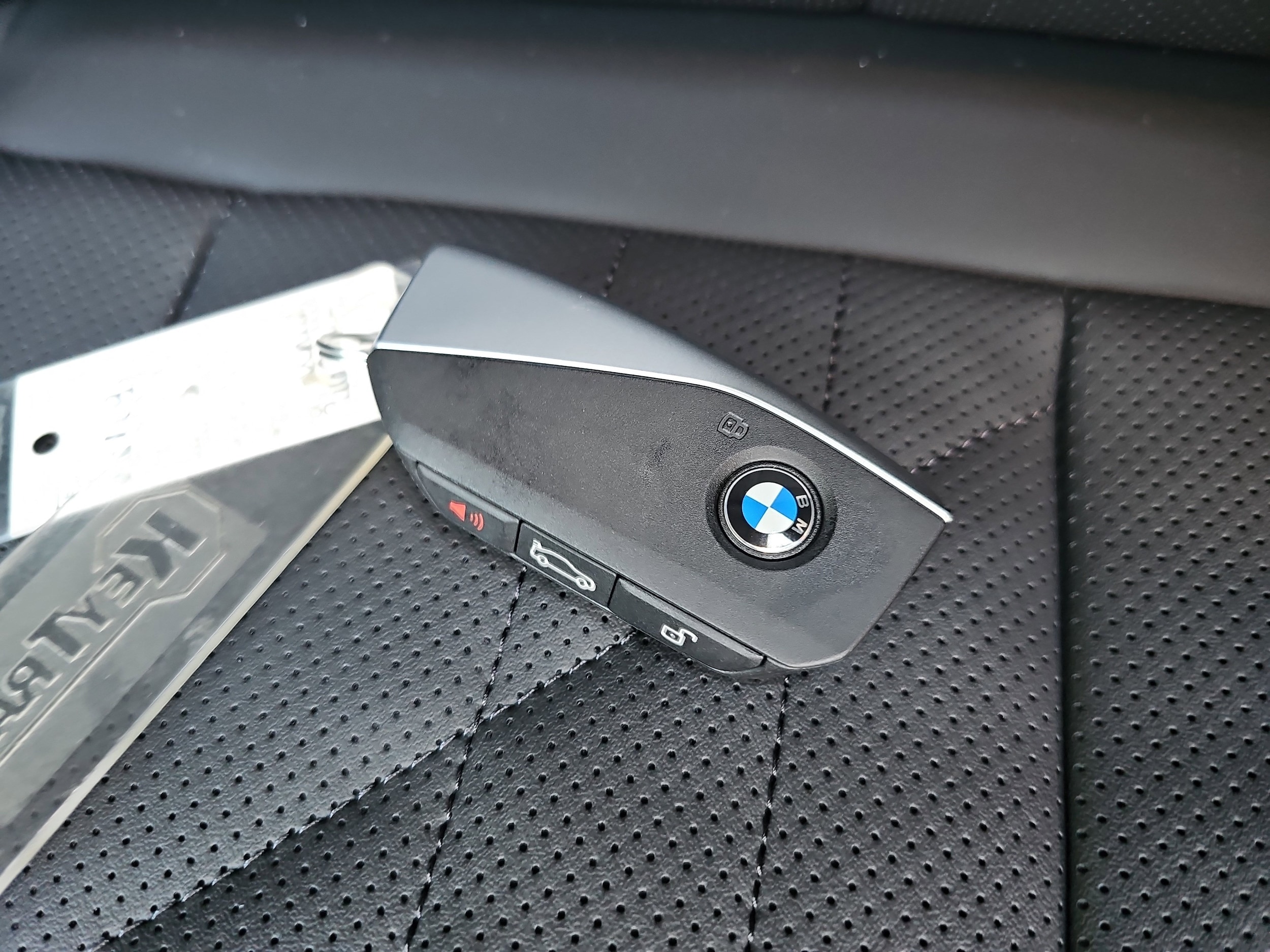 2026 BMW X3 30 - Photo 37