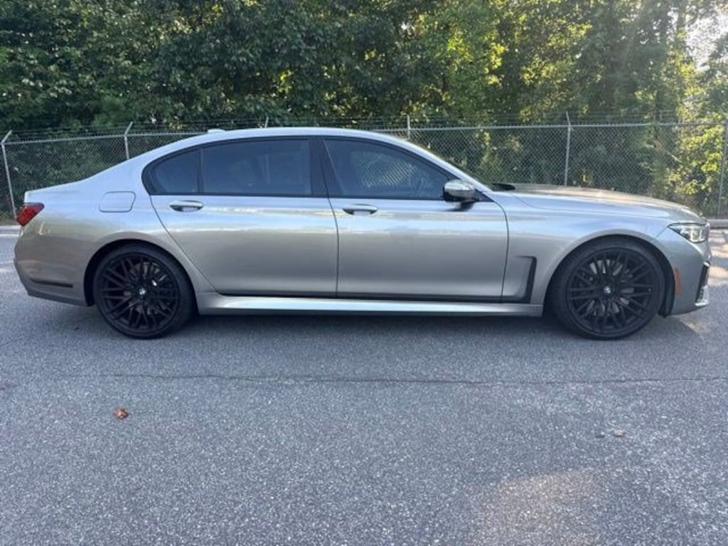 Used 2022 BMW 740i Sedan