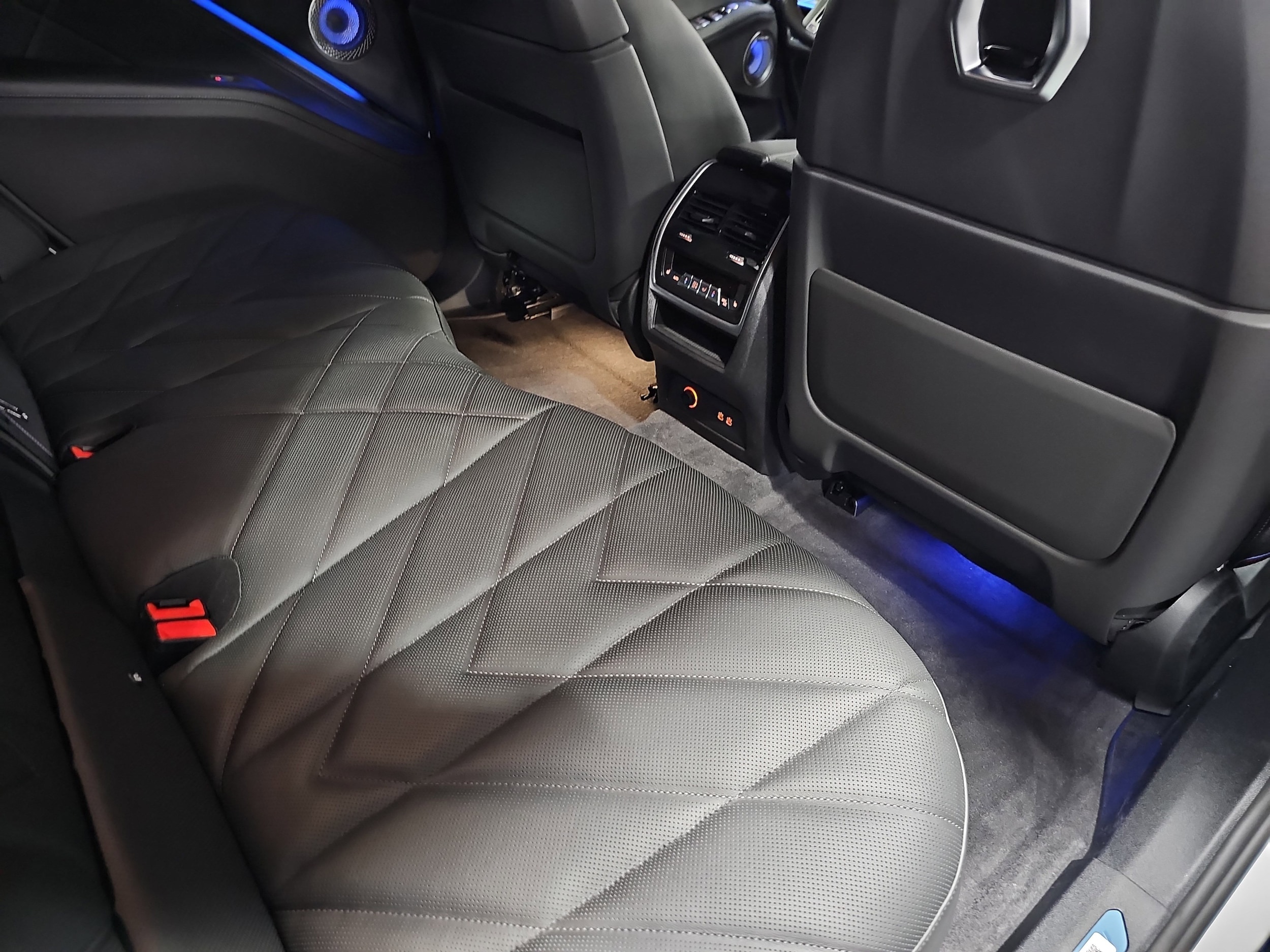 2026 BMW XM Base - Photo 11